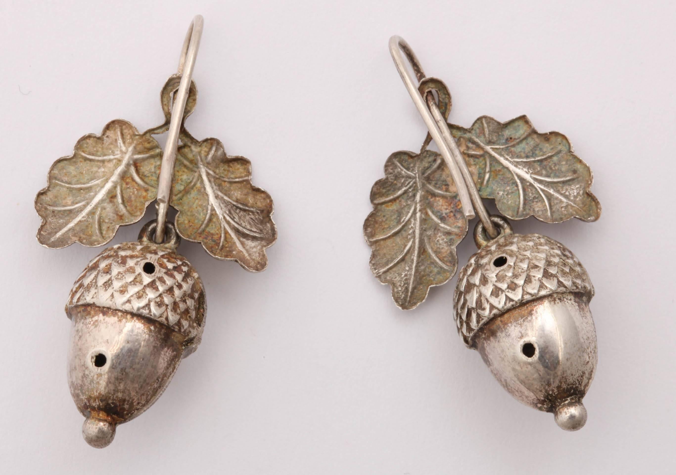 Women's VICTORIAN Silver Acorn and Oak Leaf Dangle Earrings