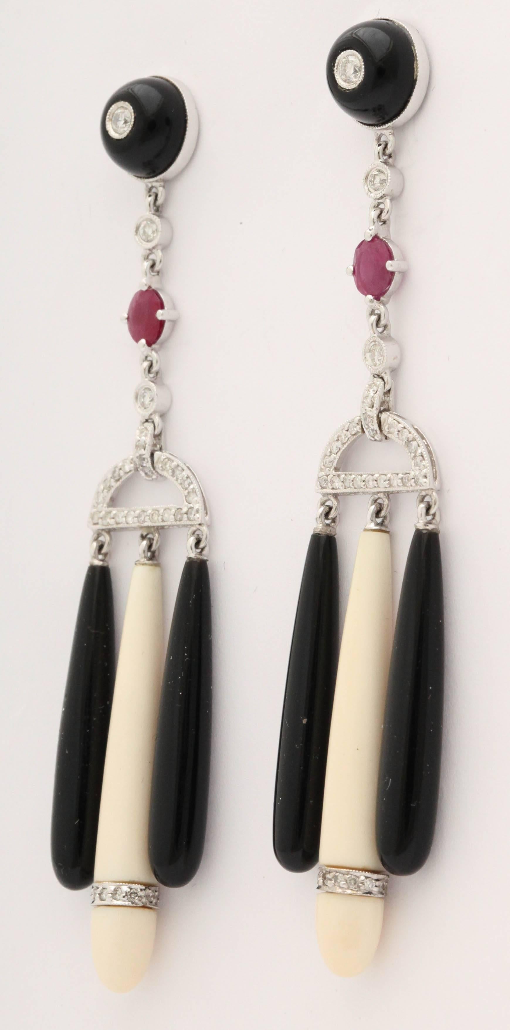 Coral Black Onyx   Diamond Chandelier Earrings In Excellent Condition In New York, NY