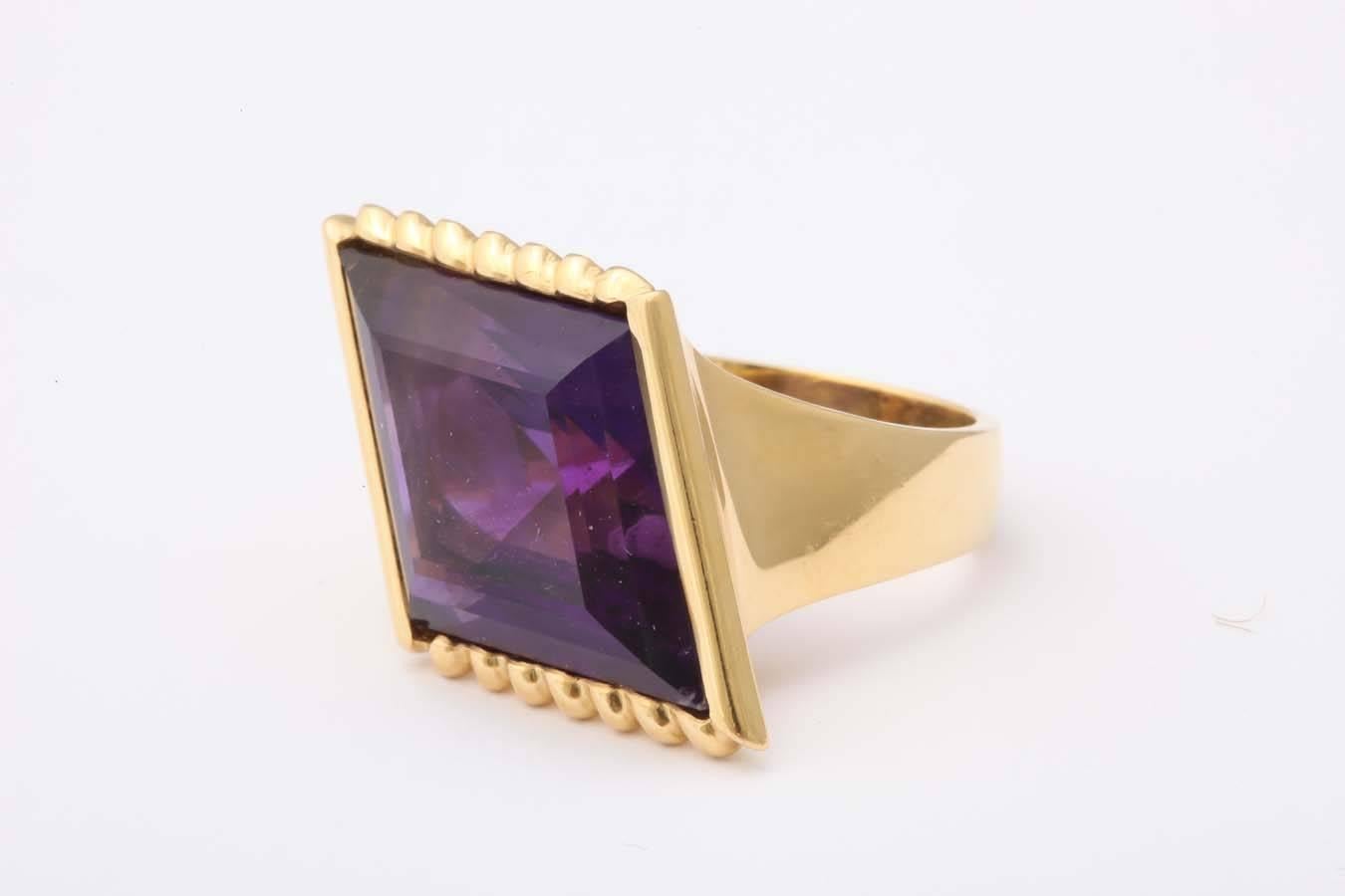 Amethyst Gold Ring In Good Condition For Sale In New York, NY