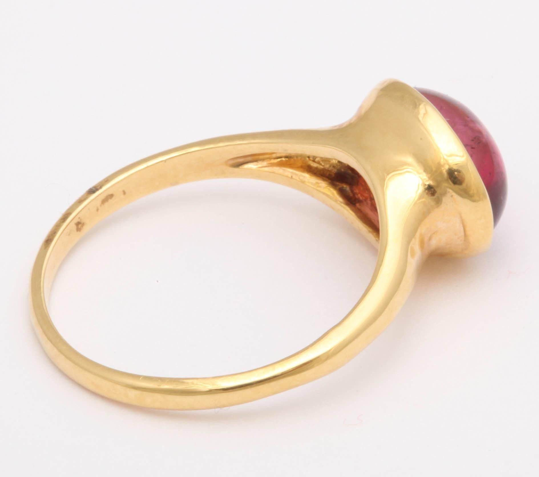 Contemporary Pink Tourmaline Gold Cabochon Ring