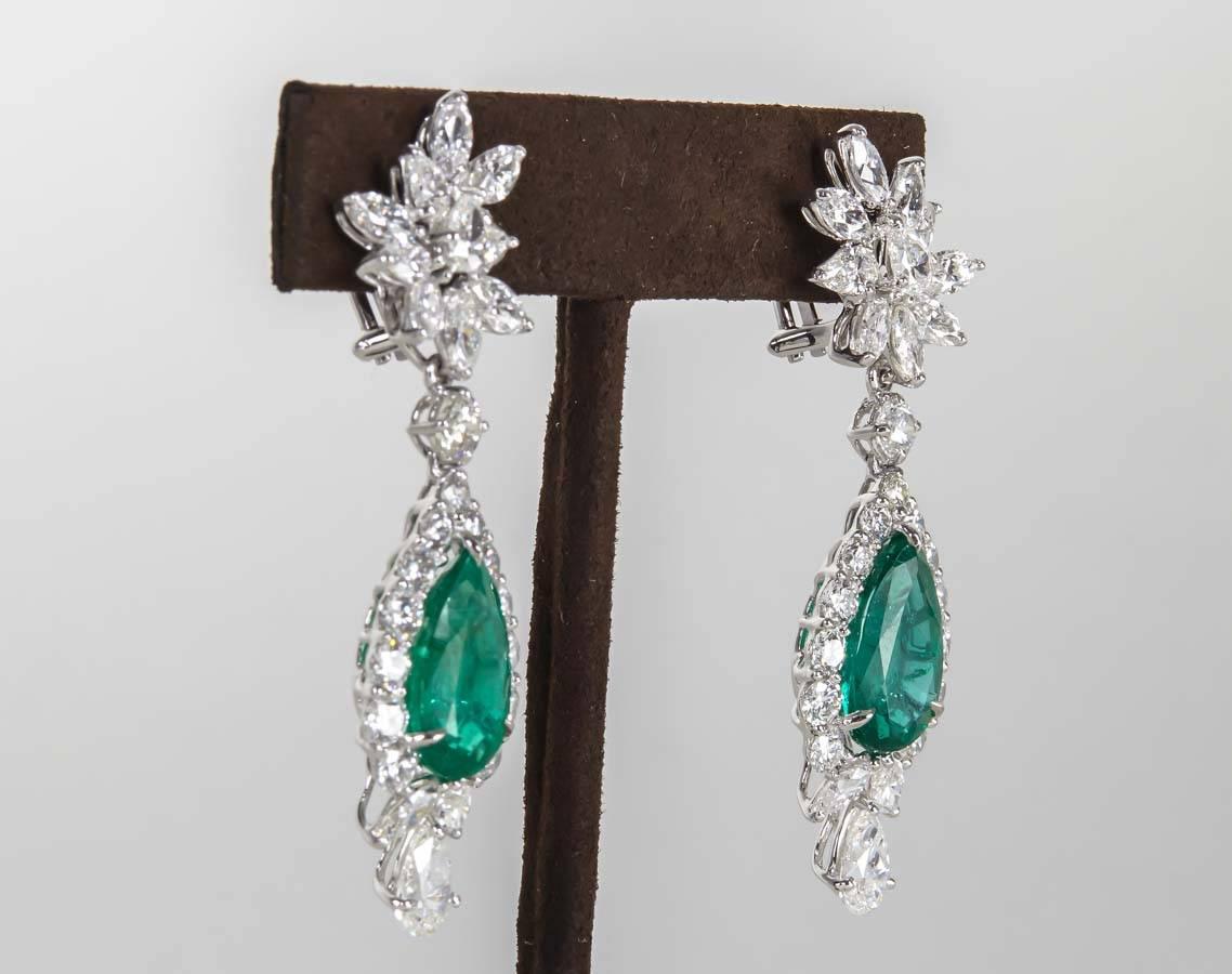 Incredible Emerald Diamond Platinum Drop Earrings 3