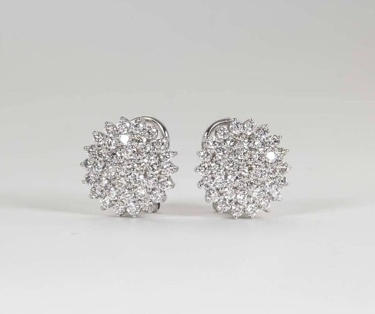 Classic Diamond White Gold Button Earrings For Sale 1