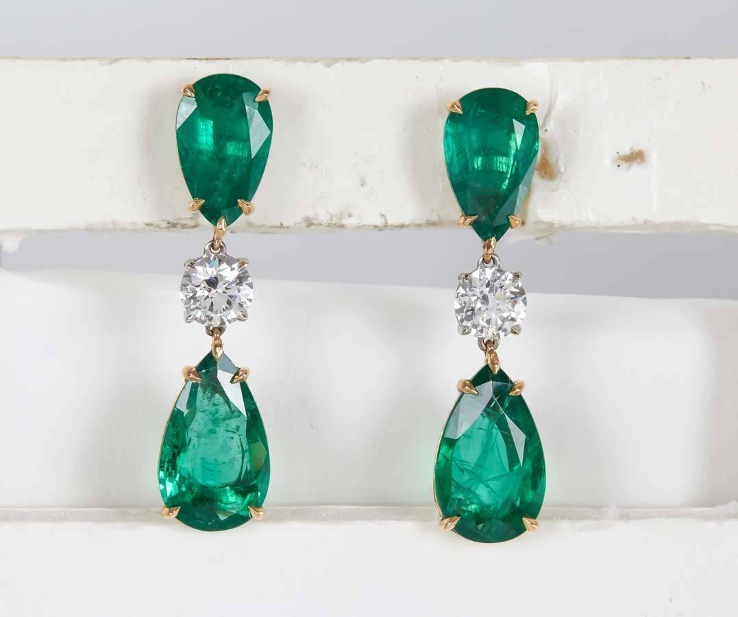 Pear Cut Elegant Green Emerald Diamond Gold Drop Earrings For Sale