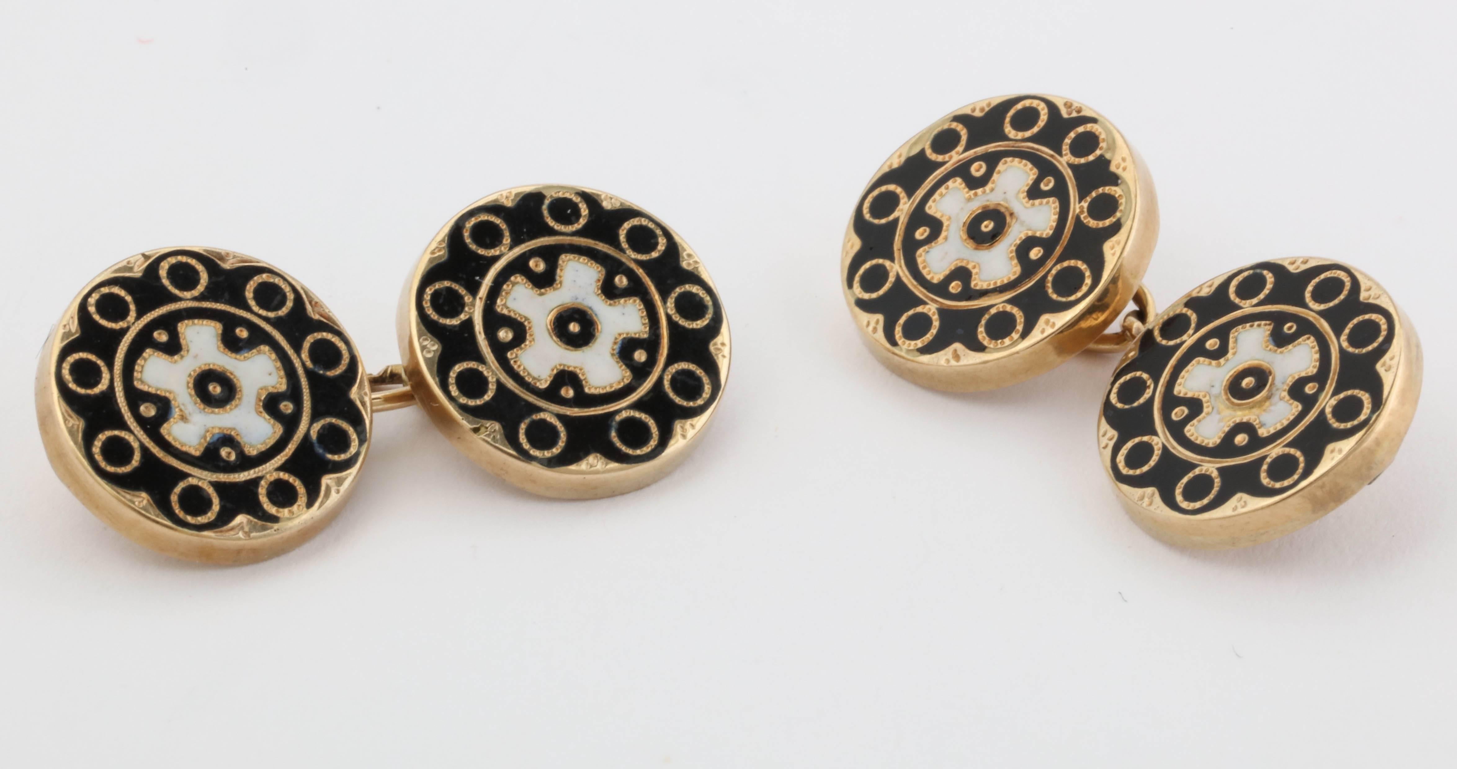 Russian Empire Mid-19th Century Russian Enameled Gold Cufflinks