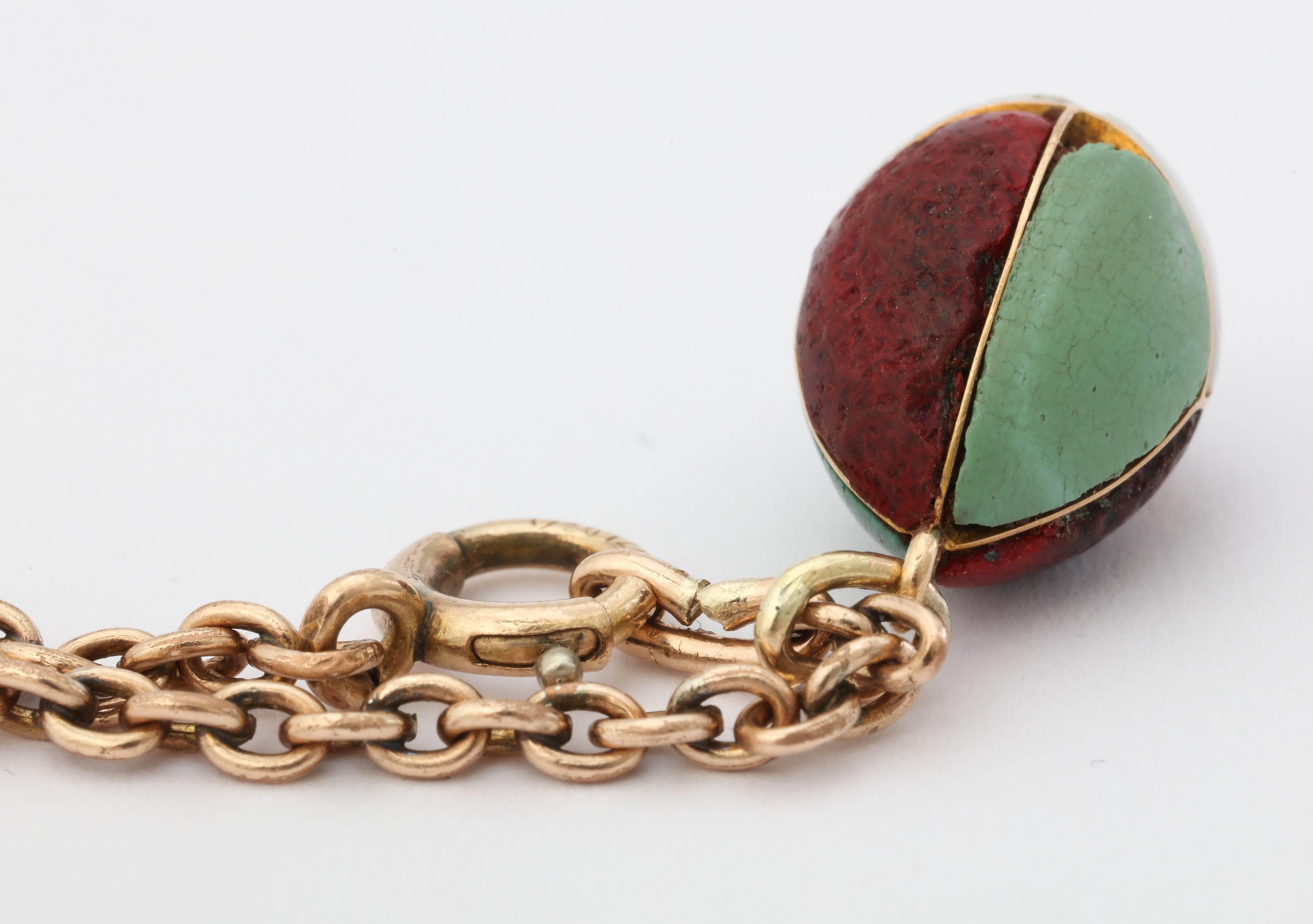 Small Russian Inlaid Gold Easter Egg Pendant, circa 1890 For Sale 1