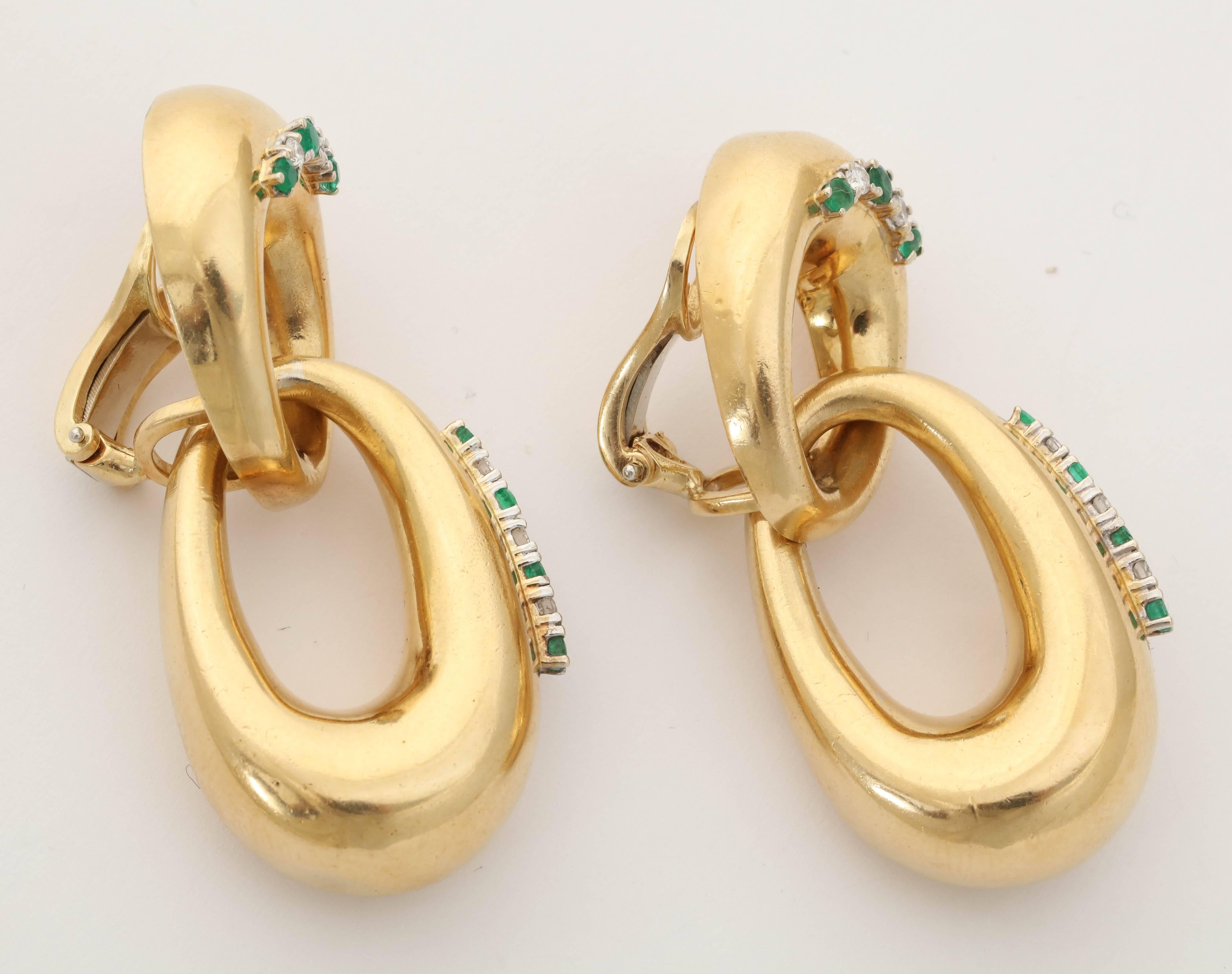 1960s Emerald Diamond Gold Double Loop Doorknocker Earrings In Excellent Condition In New York, NY