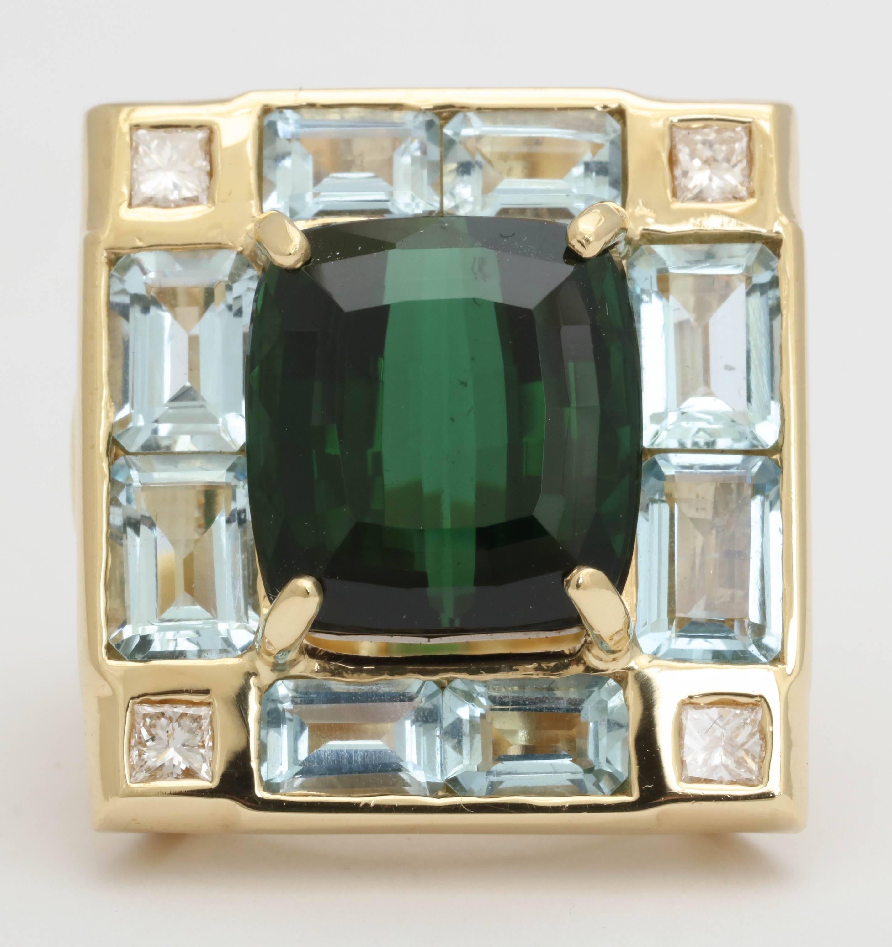 1960s Mayor's Green Tourmaline Aquamarine Diamond Gold Ring In Excellent Condition In New York, NY