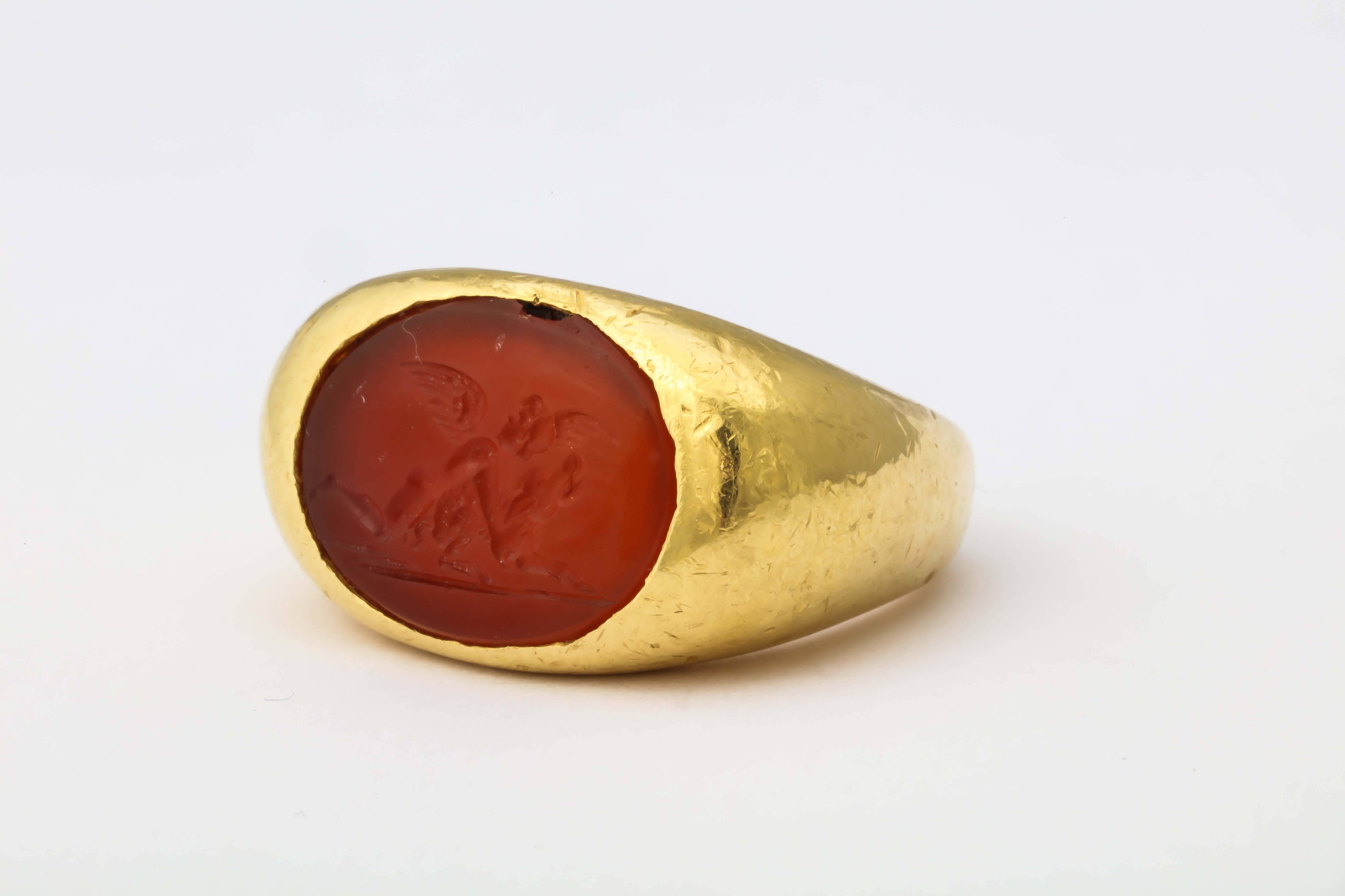 Zentrum Karneol Intaglio Gold Ring (Klassisch-römisch)