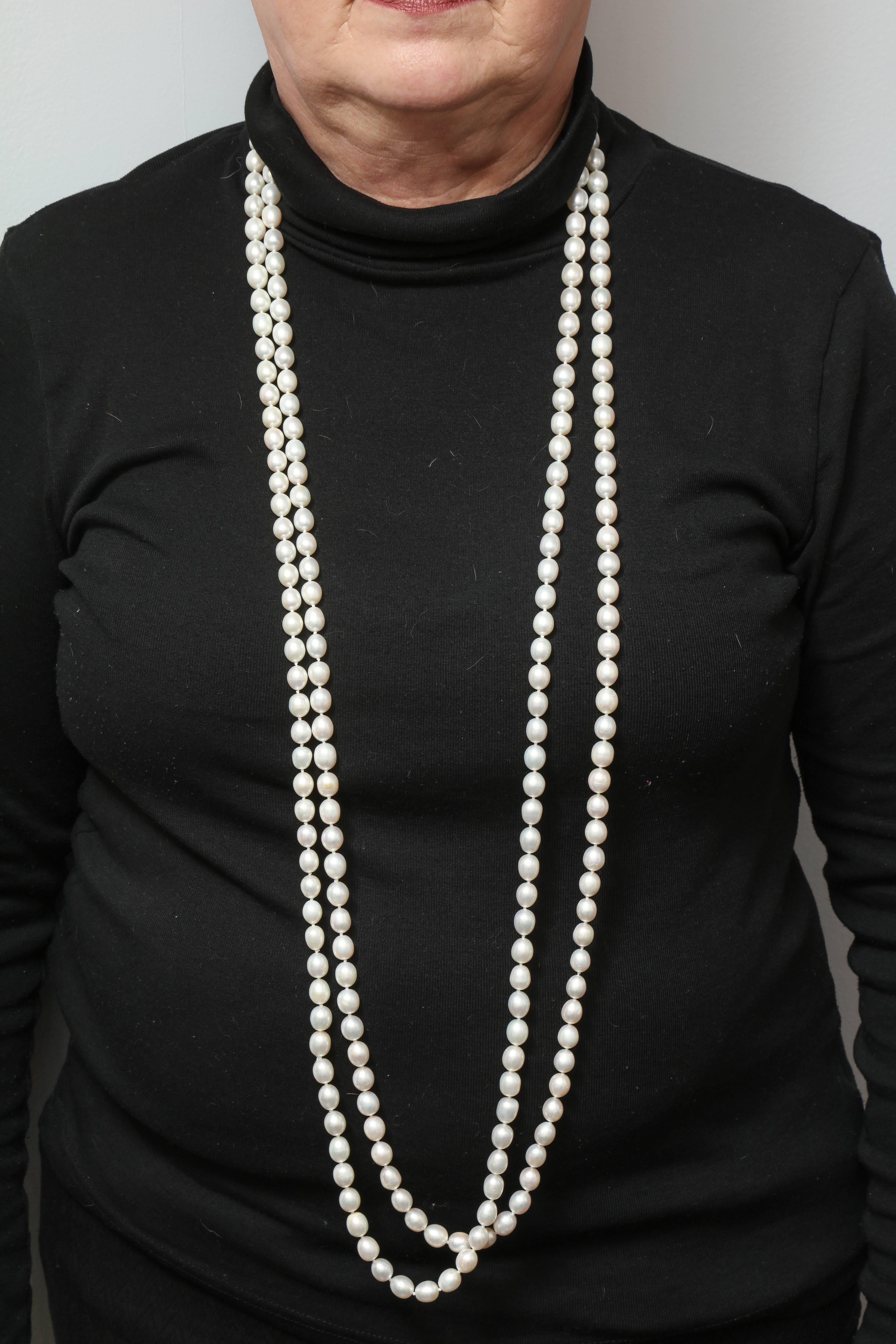 Continuous Pearl Necklace In New Condition For Sale In TRYON, NC