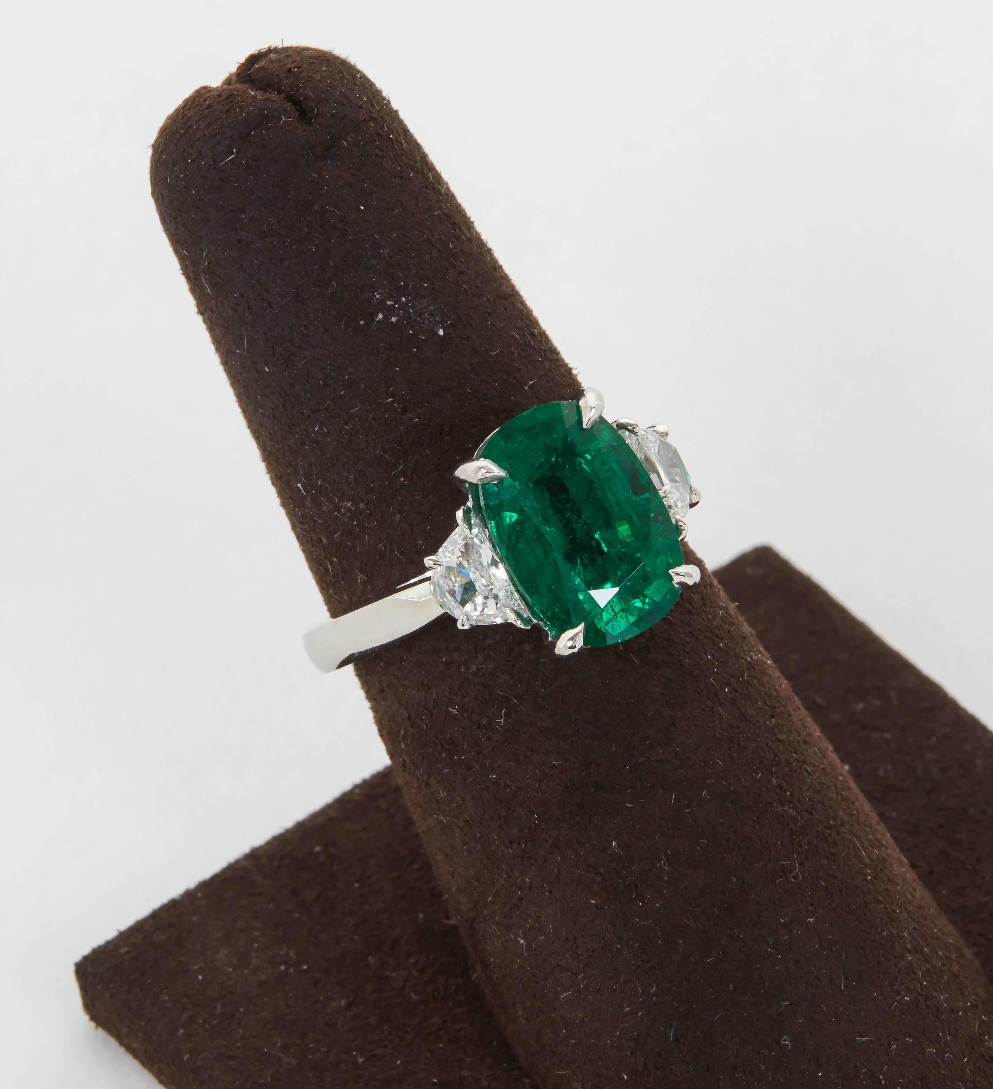 Women's Fine 4.21 Carat GIA Cert Minor Oil Emerald Diamond Platinum Ring For Sale