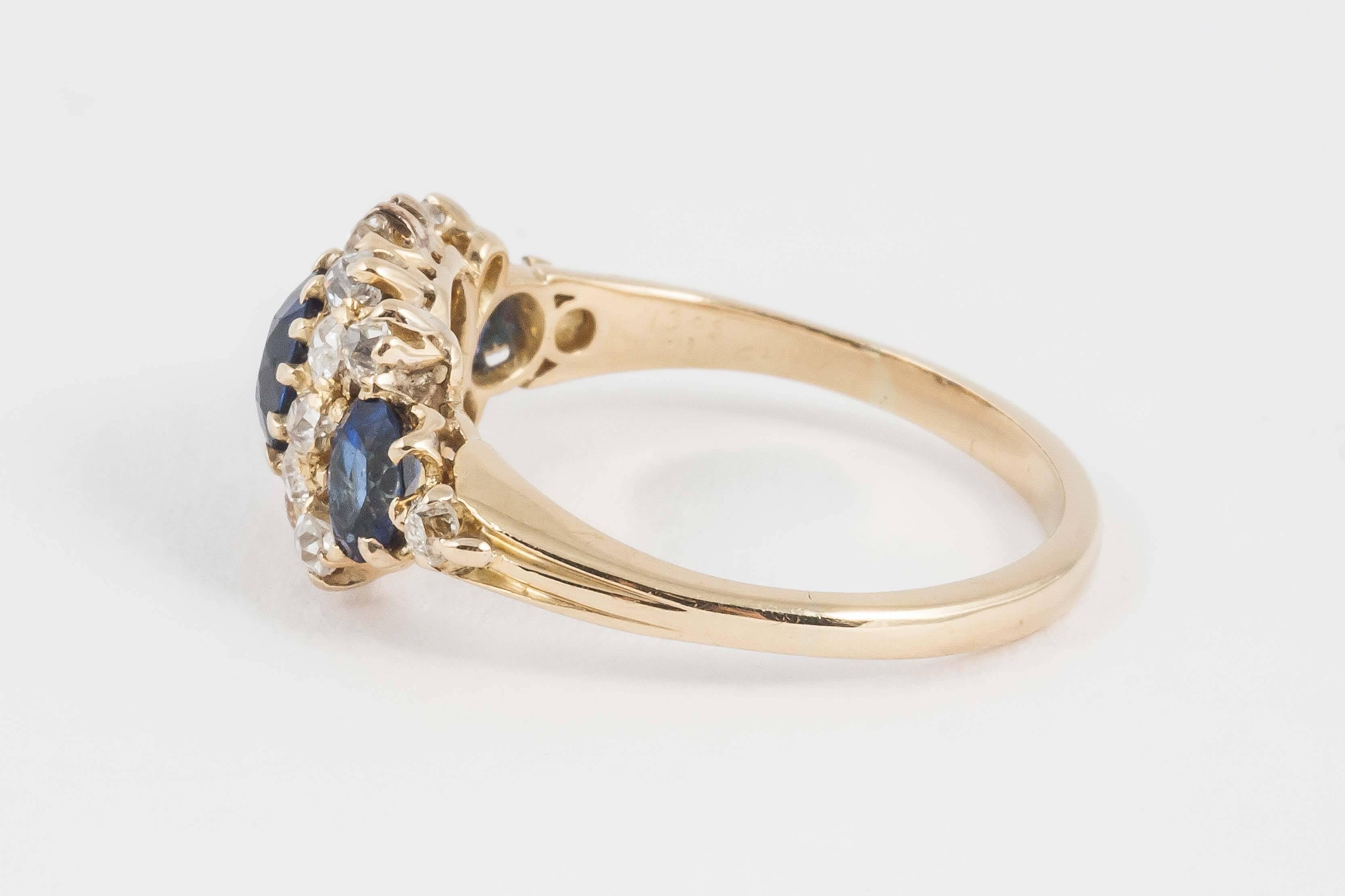 Ring , 19th Century Sapphire and Diamond  and Gold 3 Stone Cluster  In Excellent Condition In London, GB