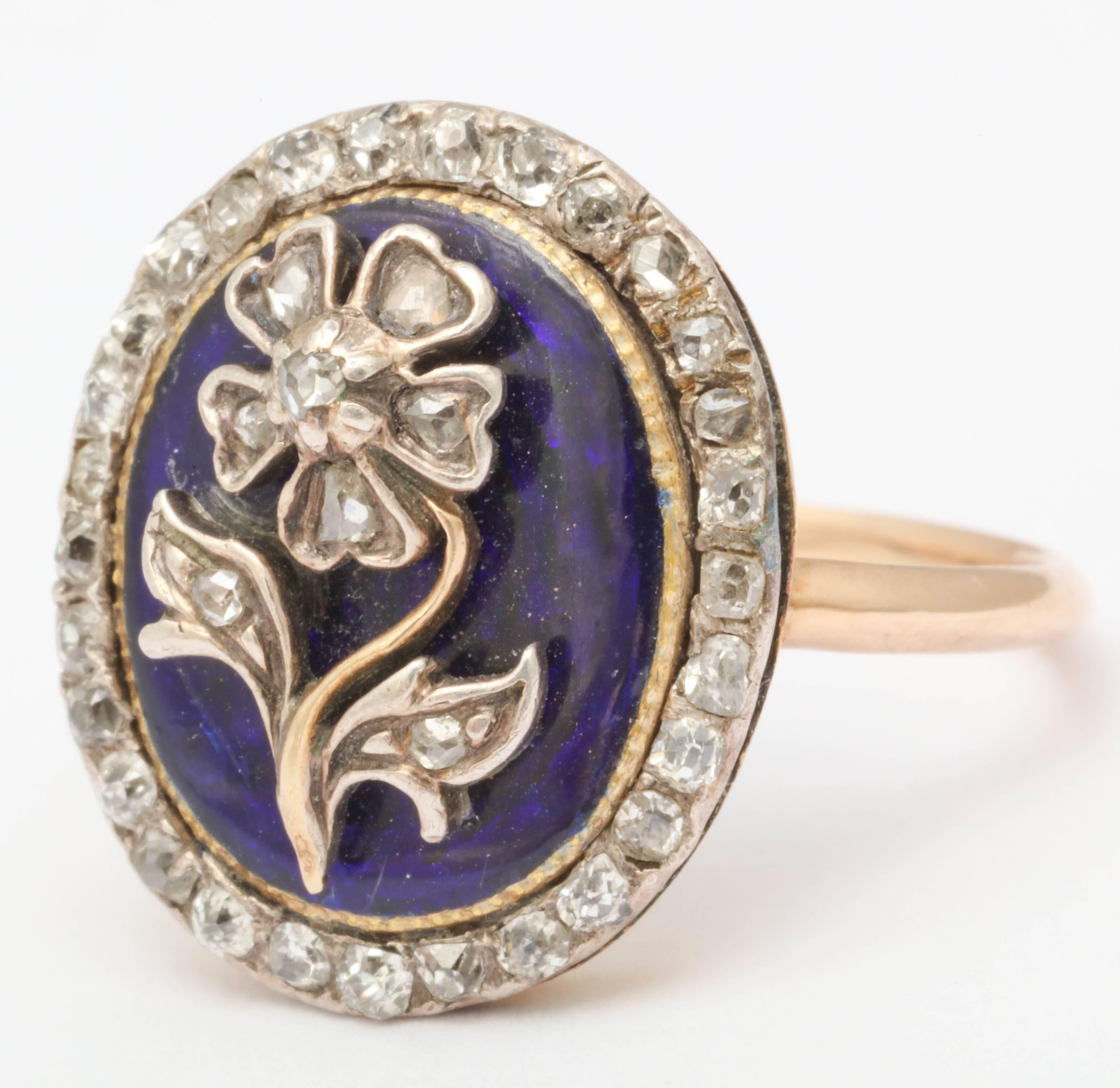 Enamel, Diamond Locket Back Daisy Ring In Excellent Condition In New York, NY