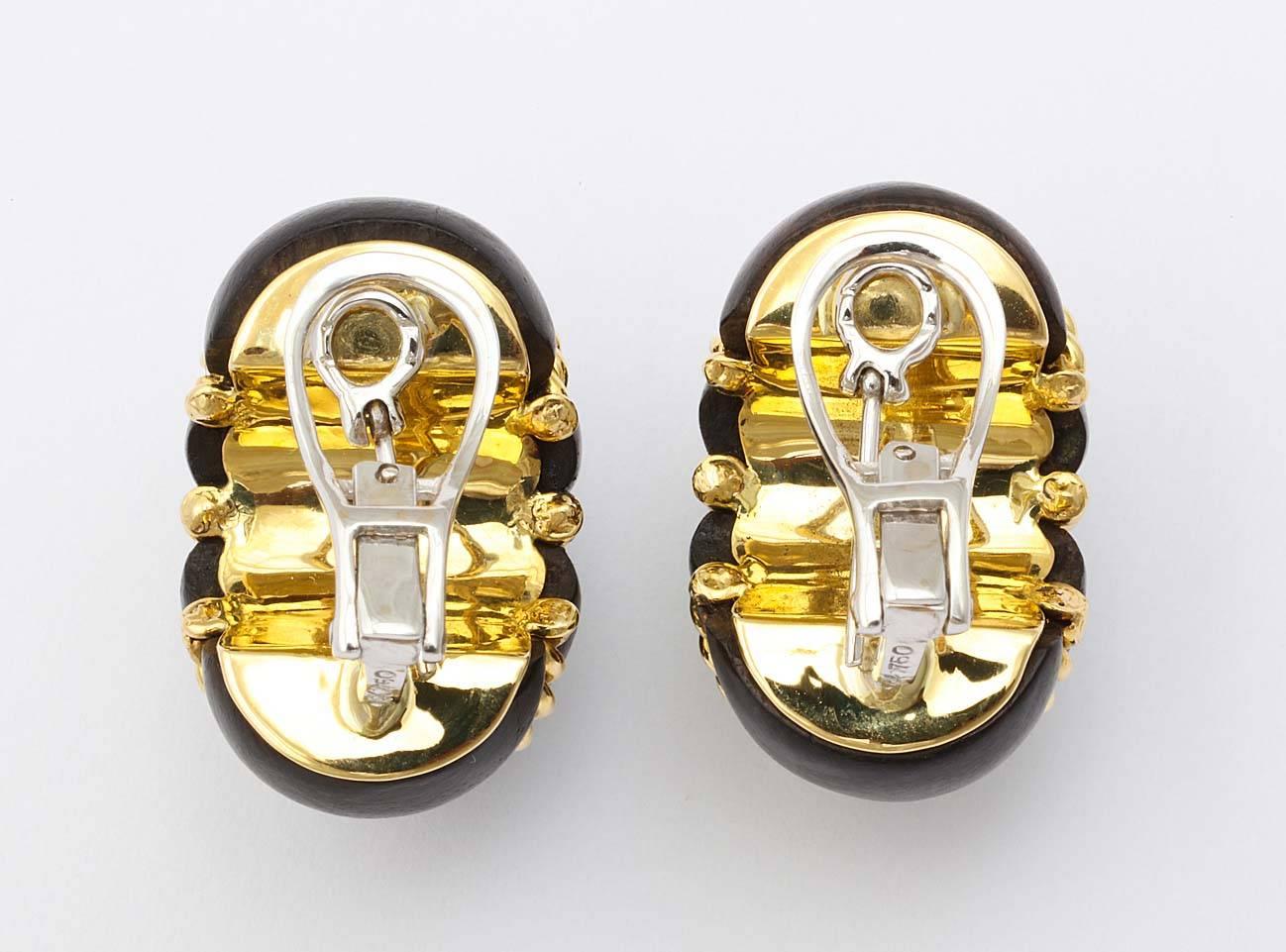 Women's gold ebony shrimp earrings  For Sale