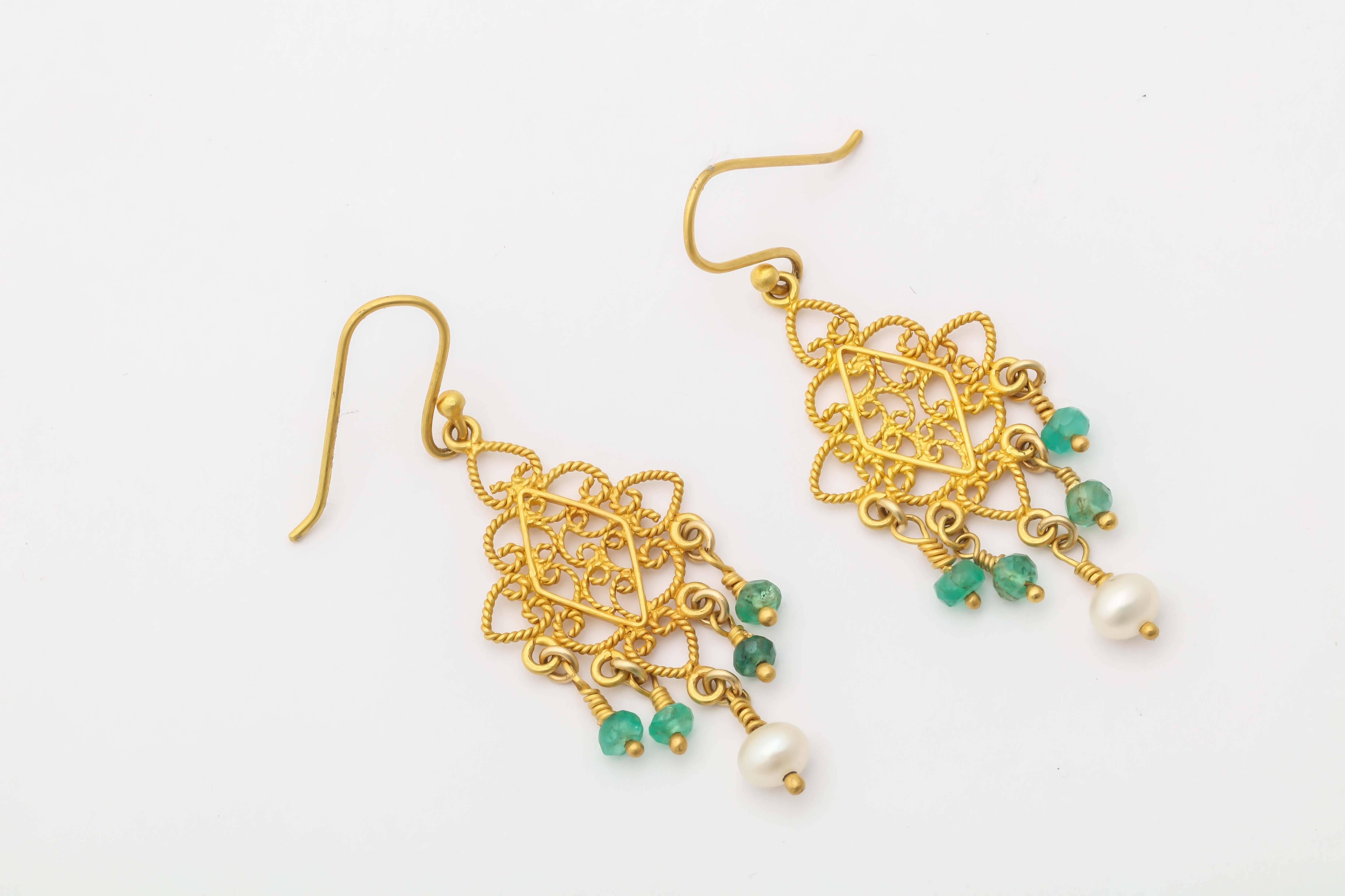 Pearl Emerald Gold Chandelier Earrings In New Condition For Sale In TRYON, NC