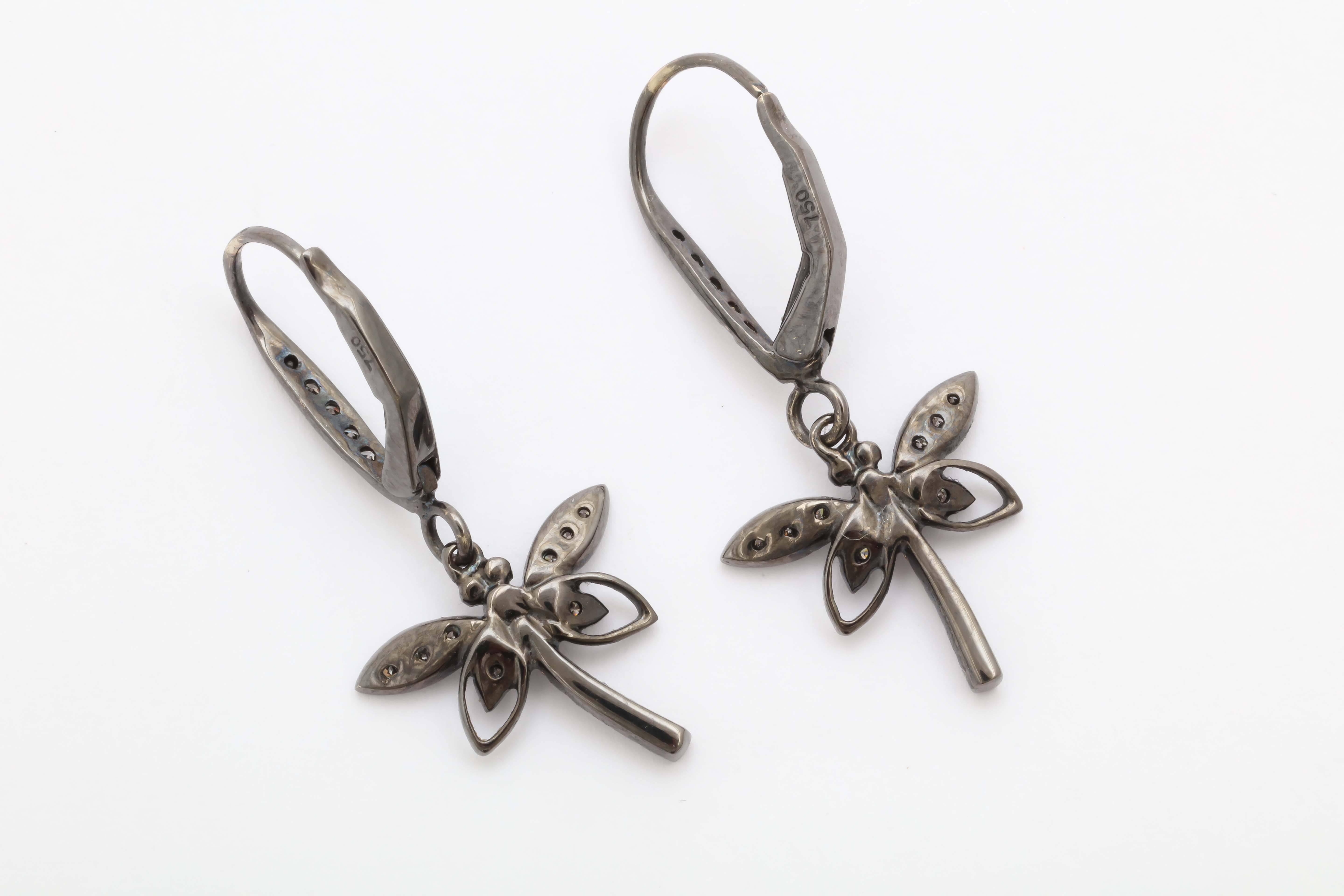 Delicate Gold and Diamond Dragonfly Earrings In New Condition For Sale In TRYON, NC