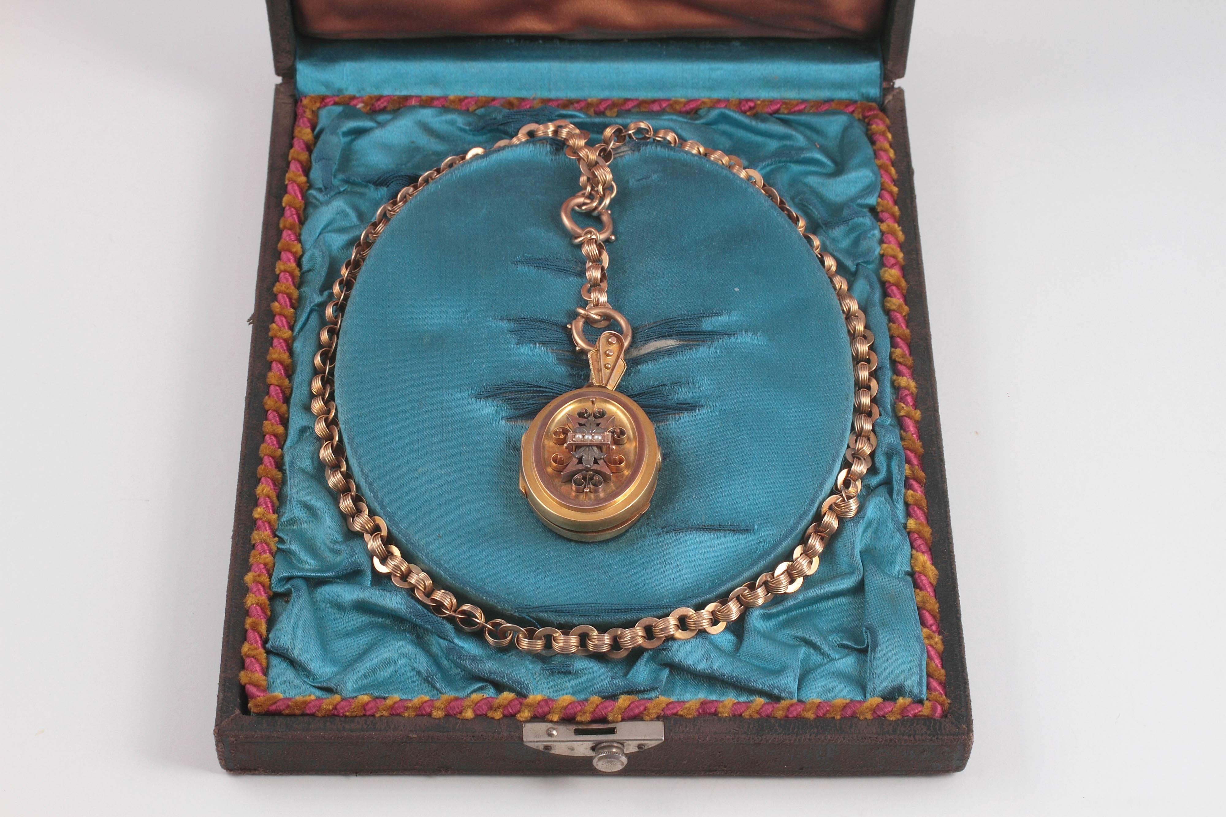 Victorian Pearl Gold Locket and Chain 3