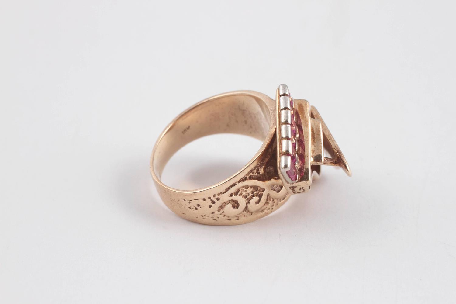 Ruby Gold Grand Piano Ring For Sale at 1stdibs