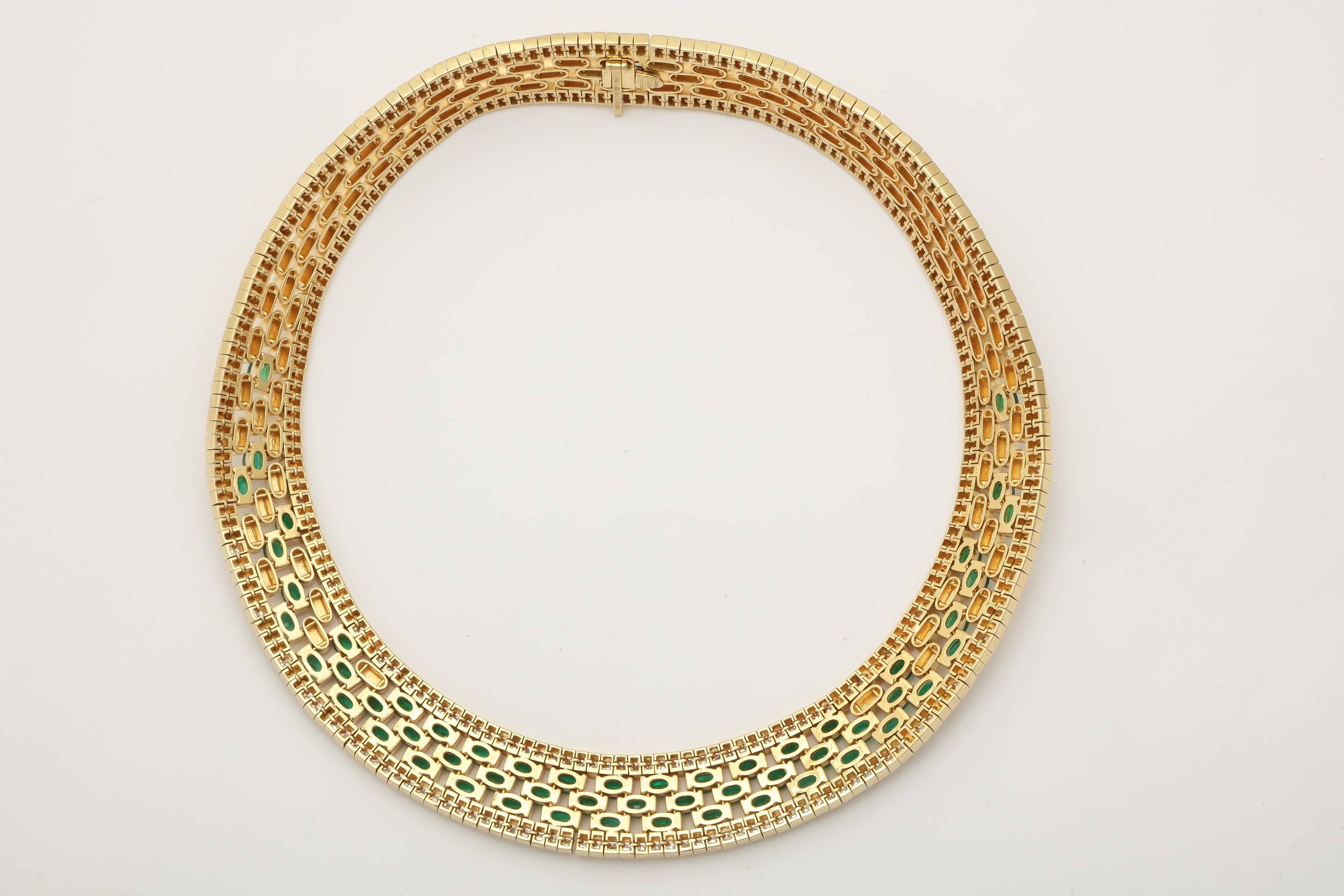 Emerald Diamond Gold Woven Necklace In Excellent Condition For Sale In New York, NY