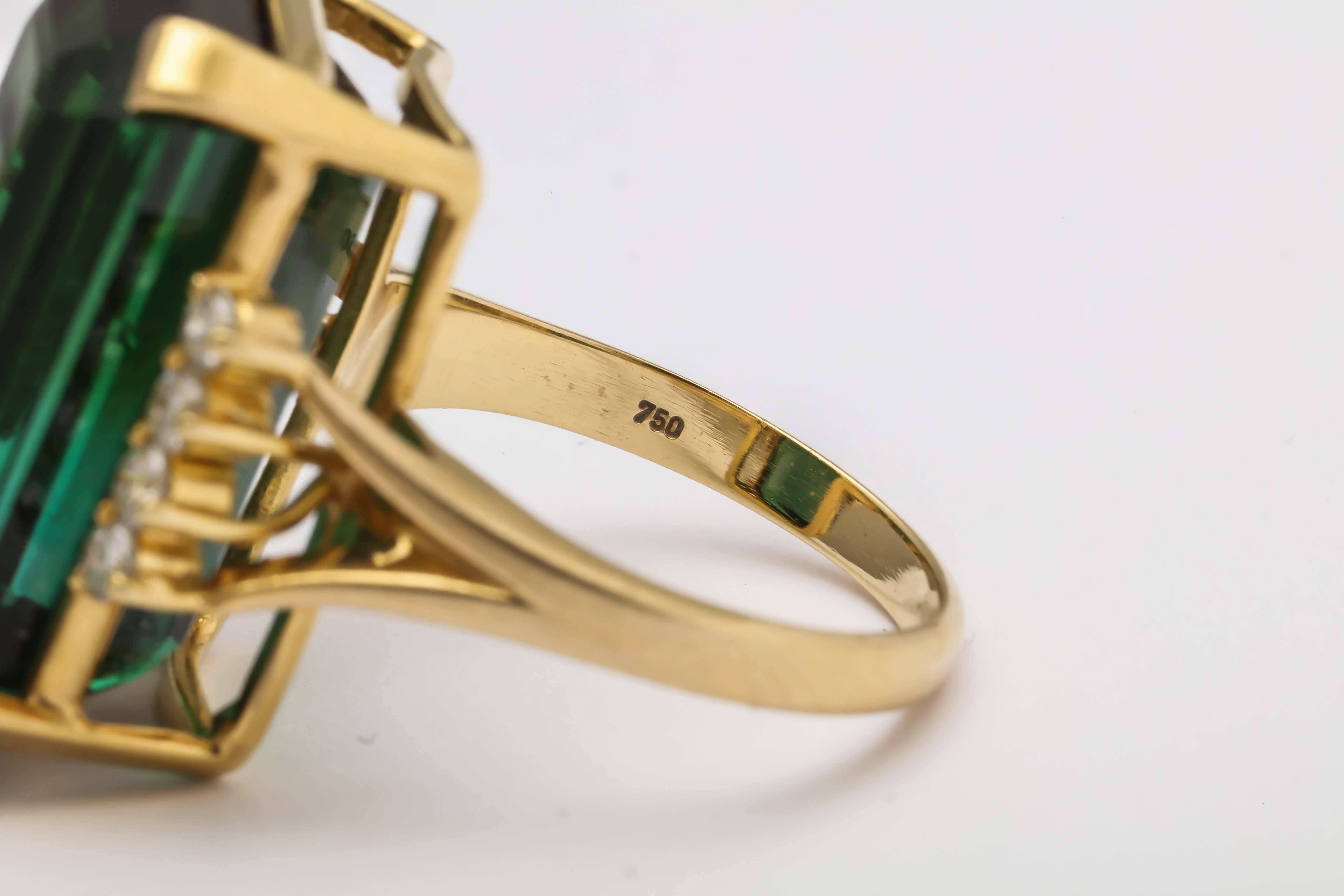 Modern H.Stern Green Tourmaline Diamond Gold Ring