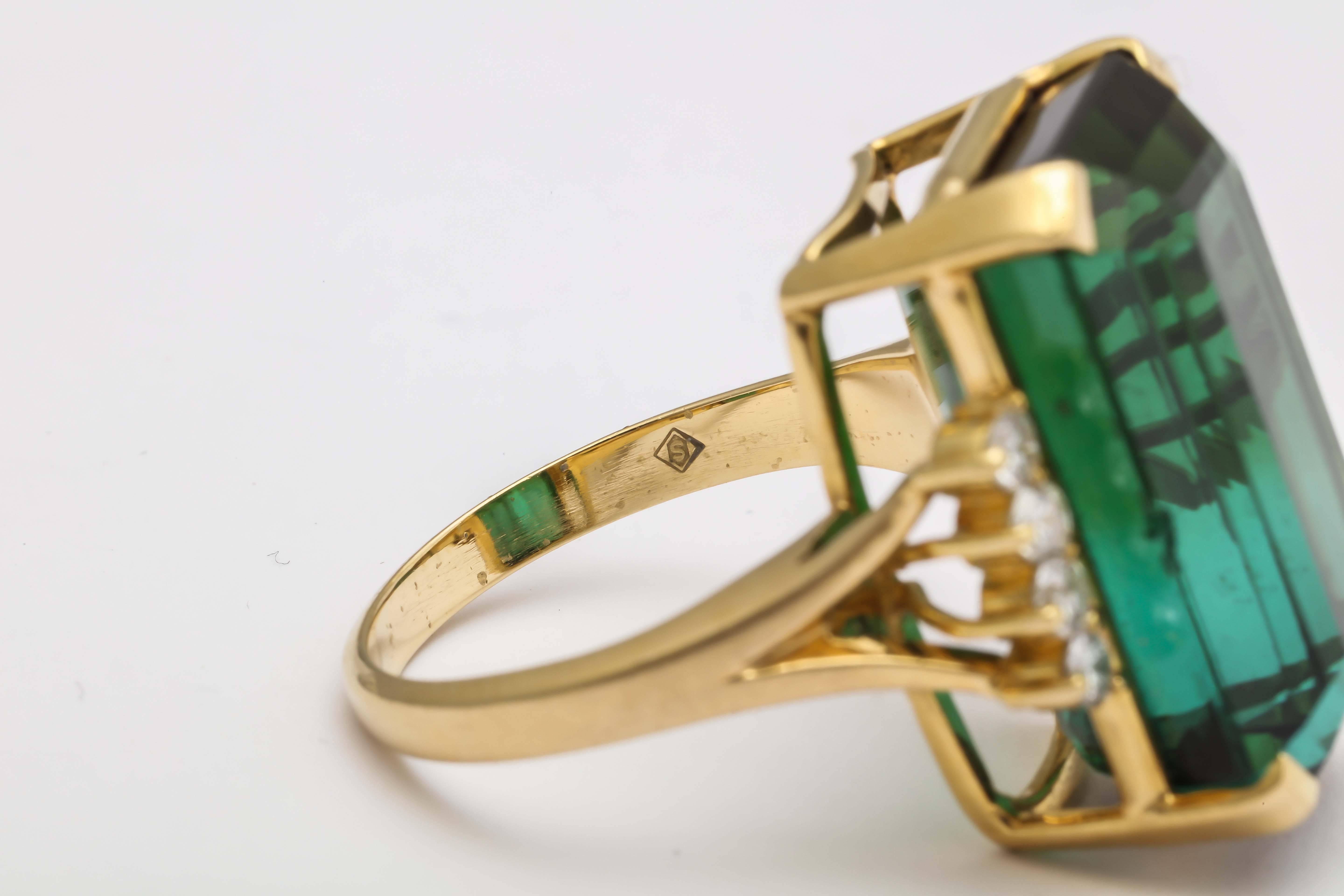 H.Stern Green Tourmaline Diamond Gold Ring In Excellent Condition In New York, NY