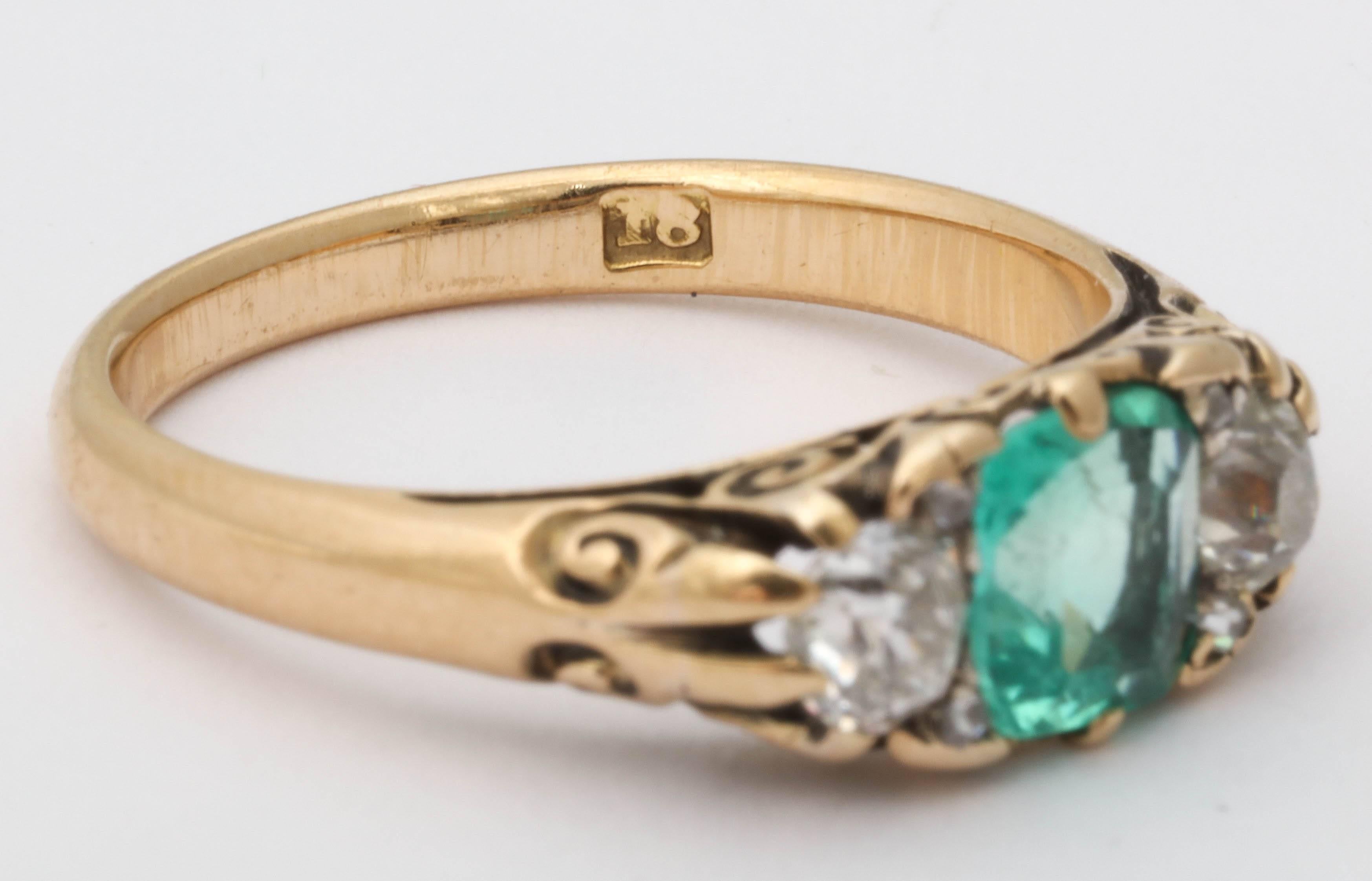 Women's Victorian Emerald Diamond Gold Ring