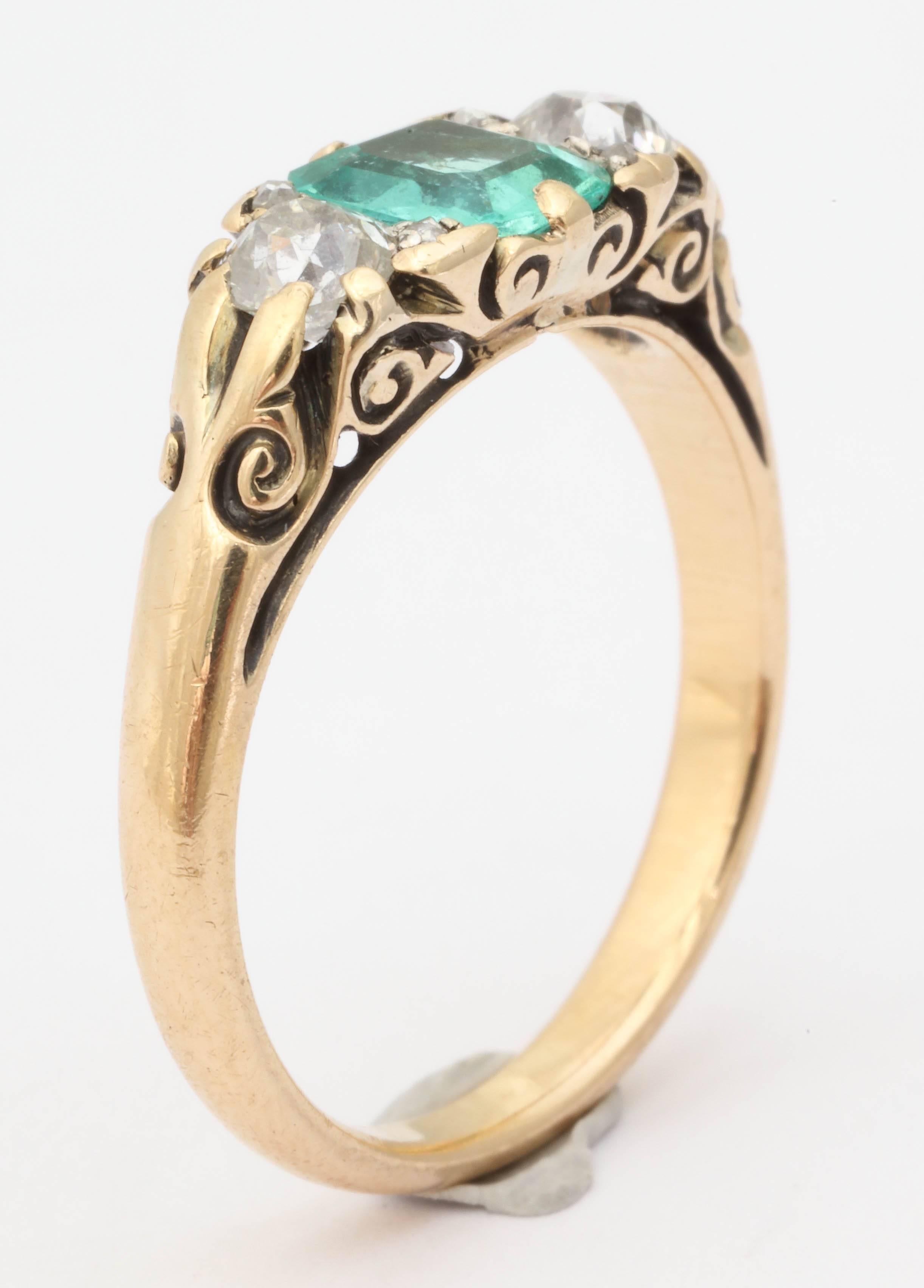 Victorian Emerald Diamond Gold Ring 3