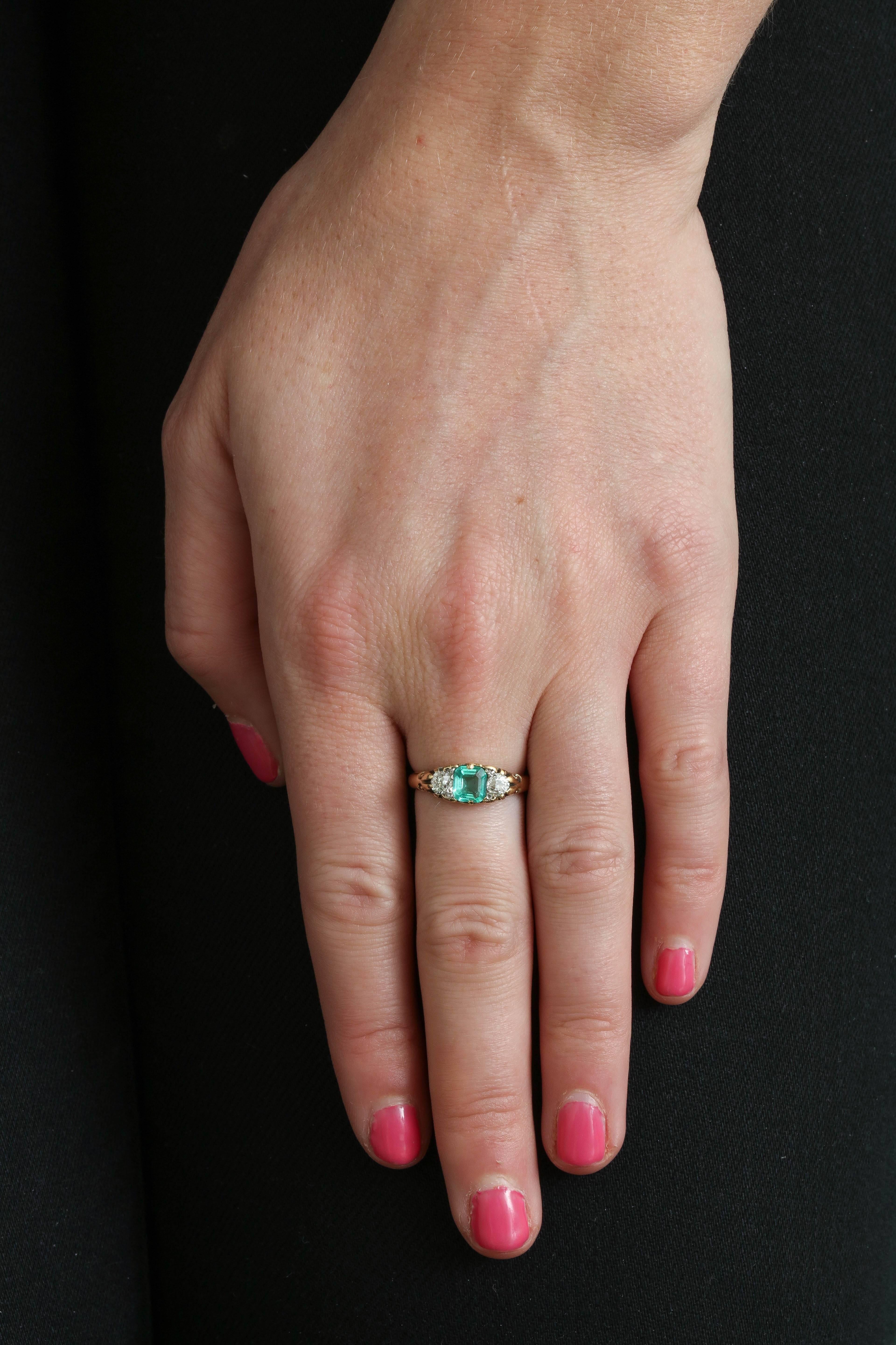 Victorian Emerald Diamond Gold Ring 4