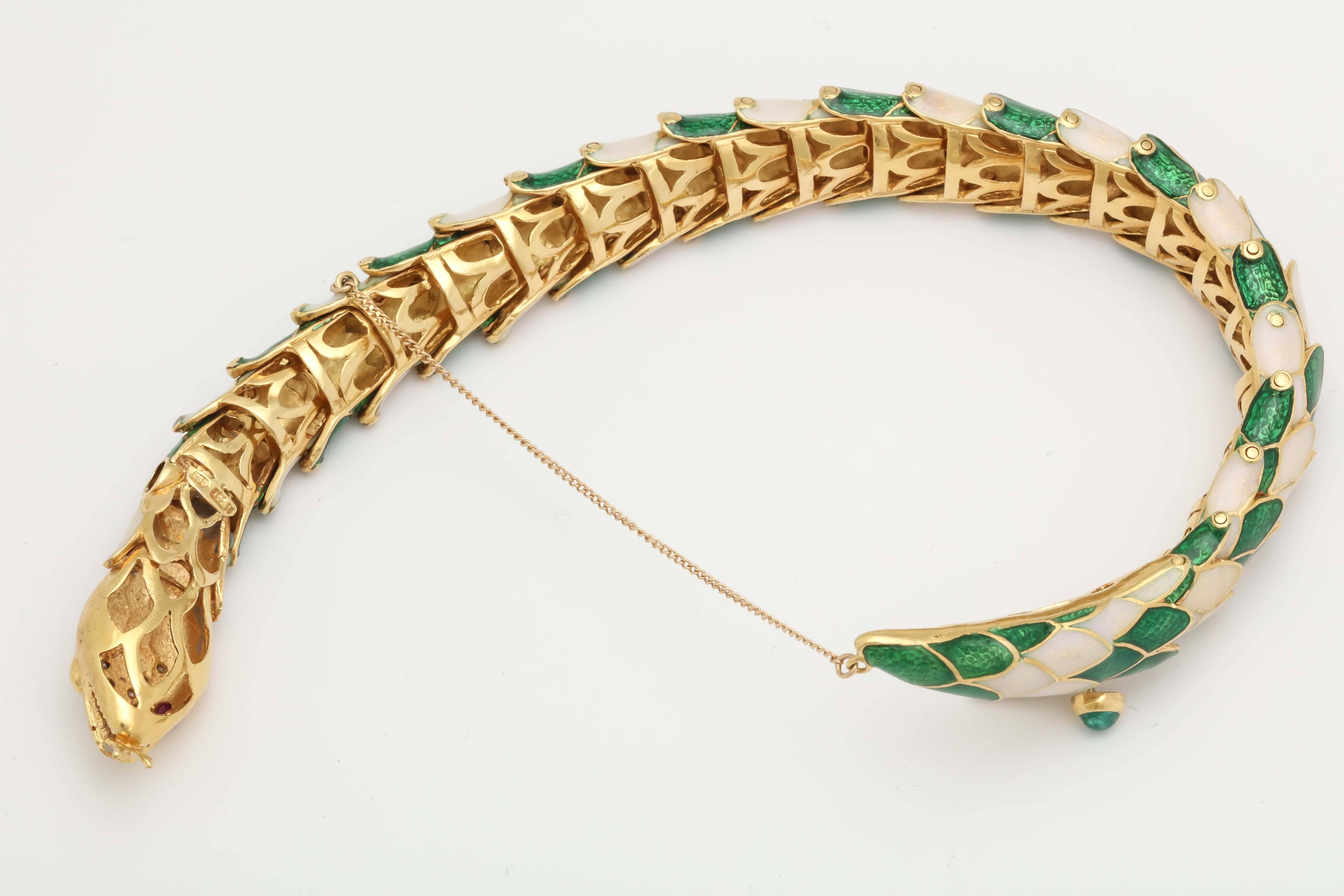 1950s Green and White Enamel Diamond Gold Flexible Serpent Bracelet  In Good Condition In New York, NY