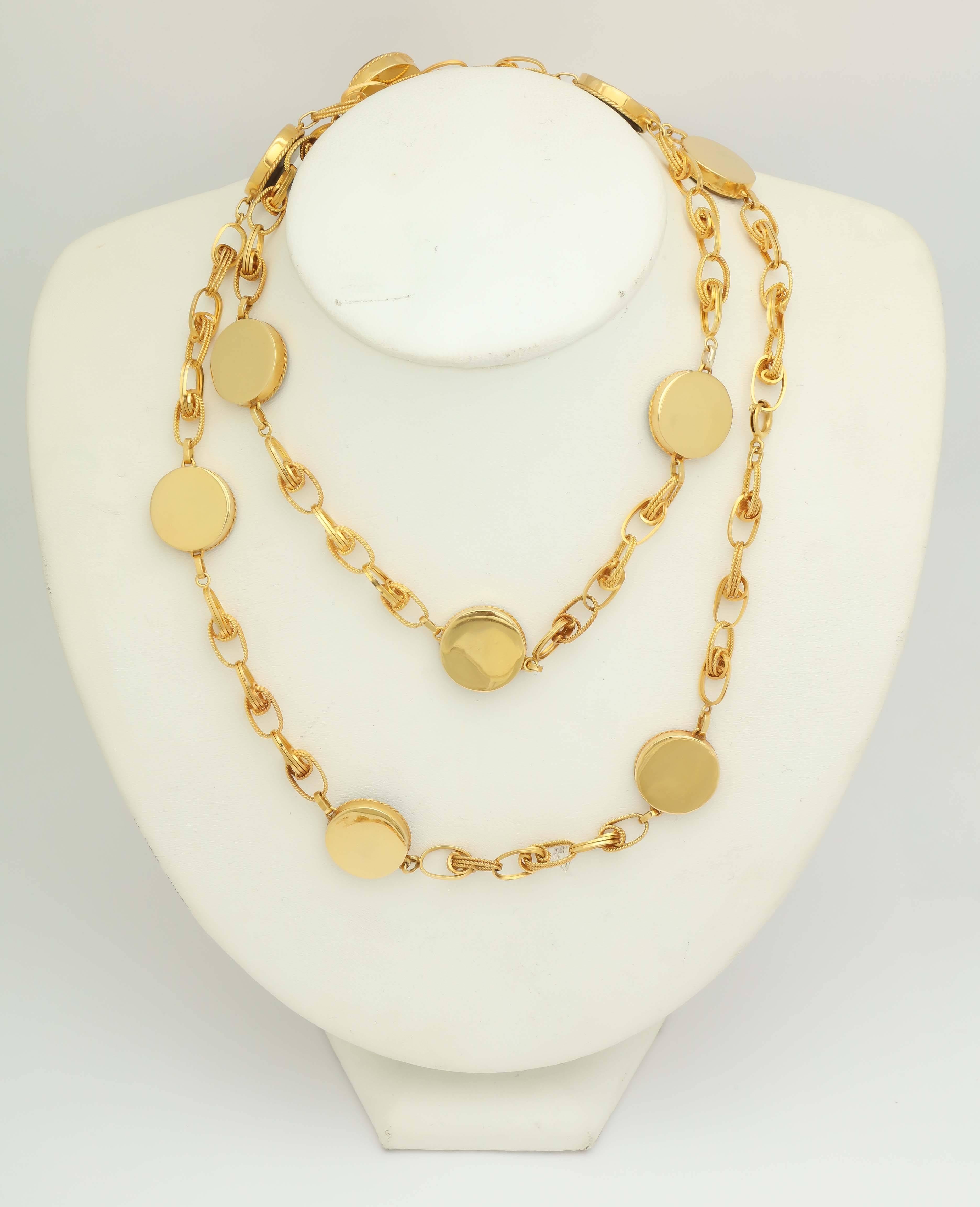1960s Tiger's Eye Discs and Gold Reversible Necklace Bracelet Chic Ensemble In Good Condition In New York, NY
