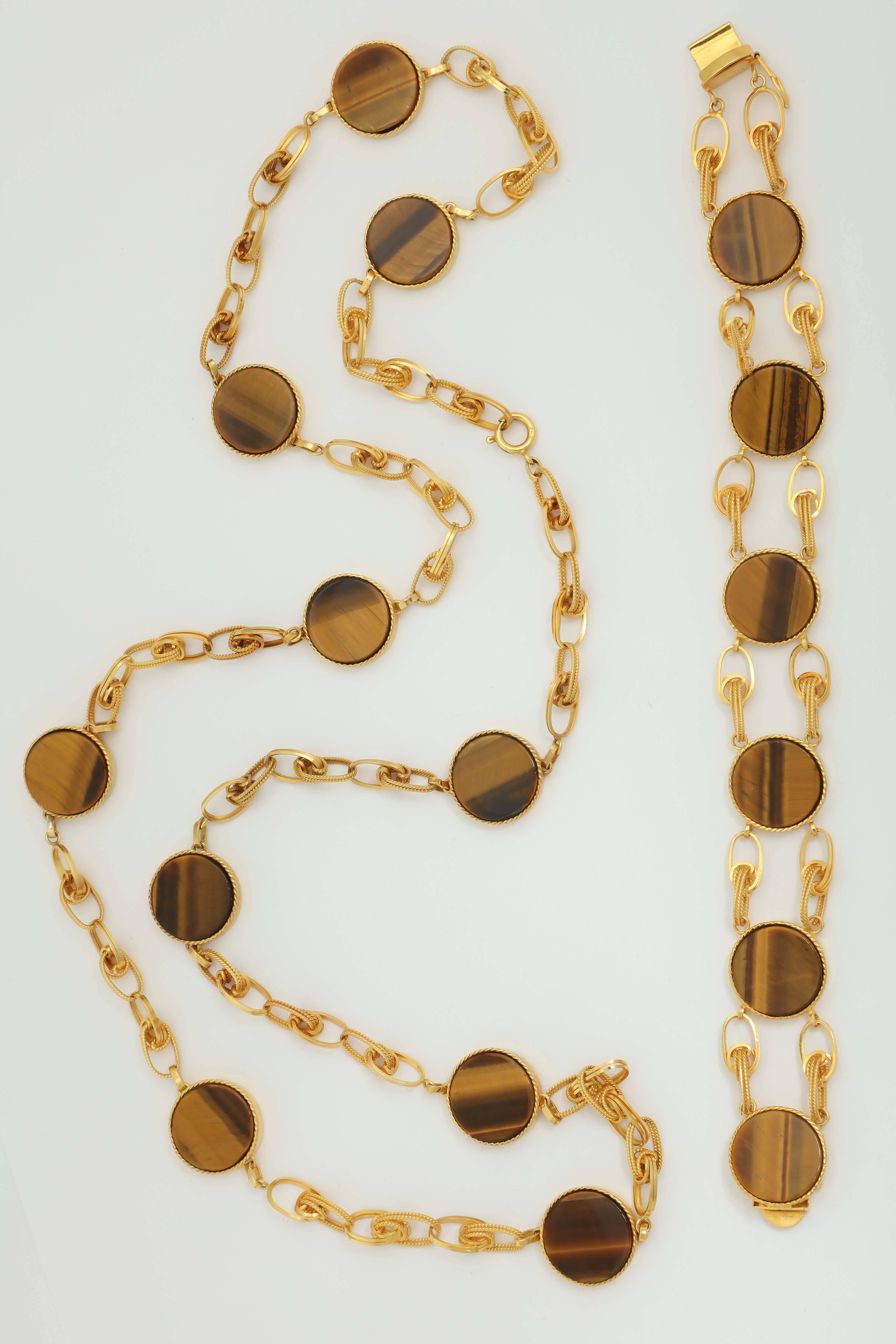 Women's or Men's 1960s Tiger's Eye Discs and Gold Reversible Necklace Bracelet Chic Ensemble