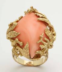 1970s Large Angel Skin Coral Gold Nugget and Branch Design Ring