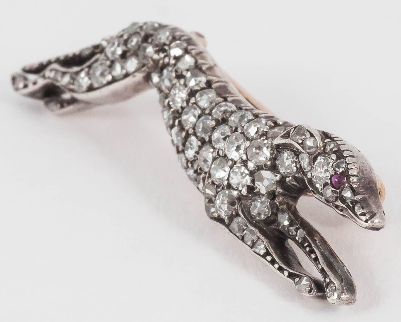 1870s Victorian Old Cut and Rose Cut Diamond Racing Greyhound Brooch In Excellent Condition In London, GB