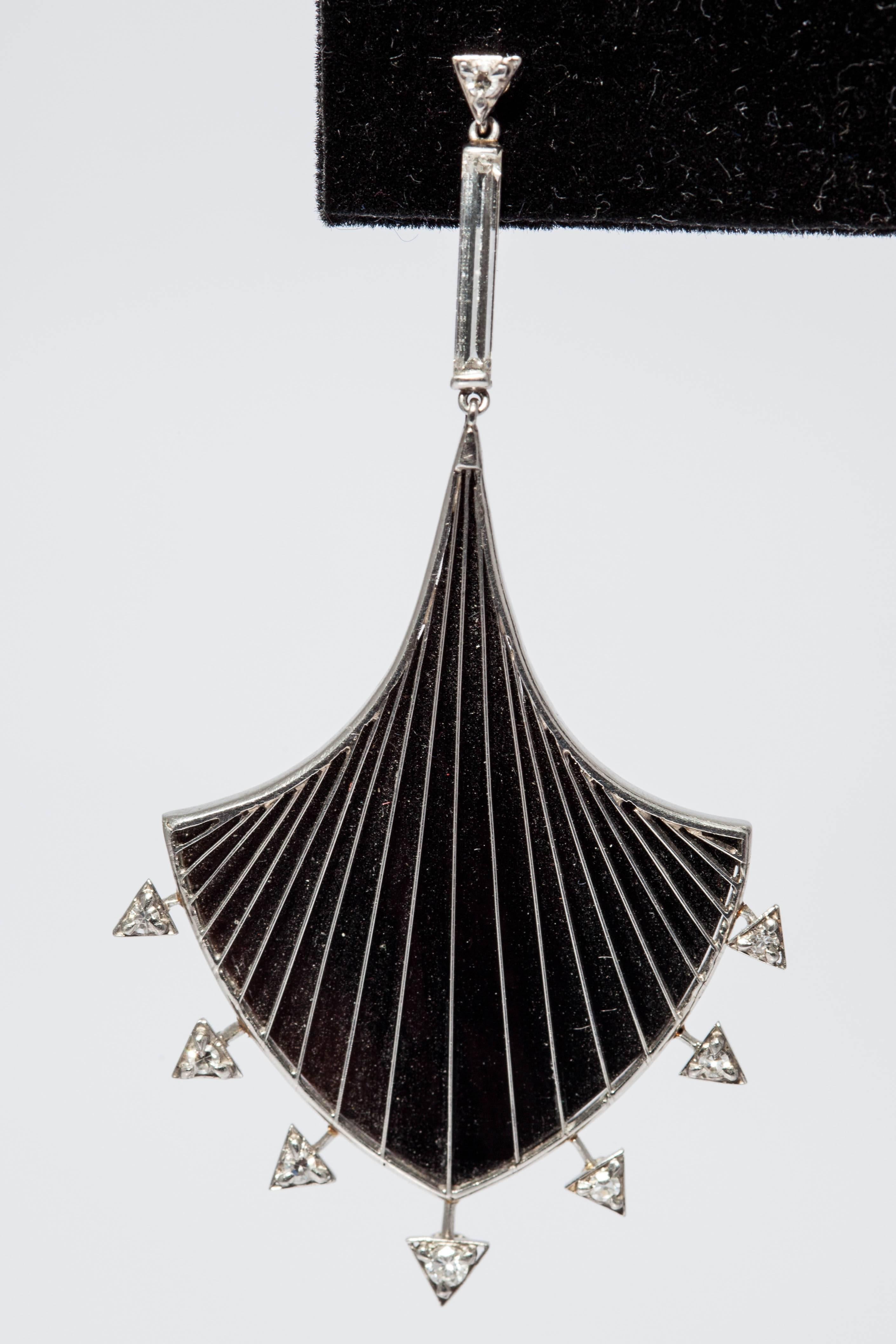 Art Deco Onyx Diamond Platinum Geometrical Set  For Sale 2
