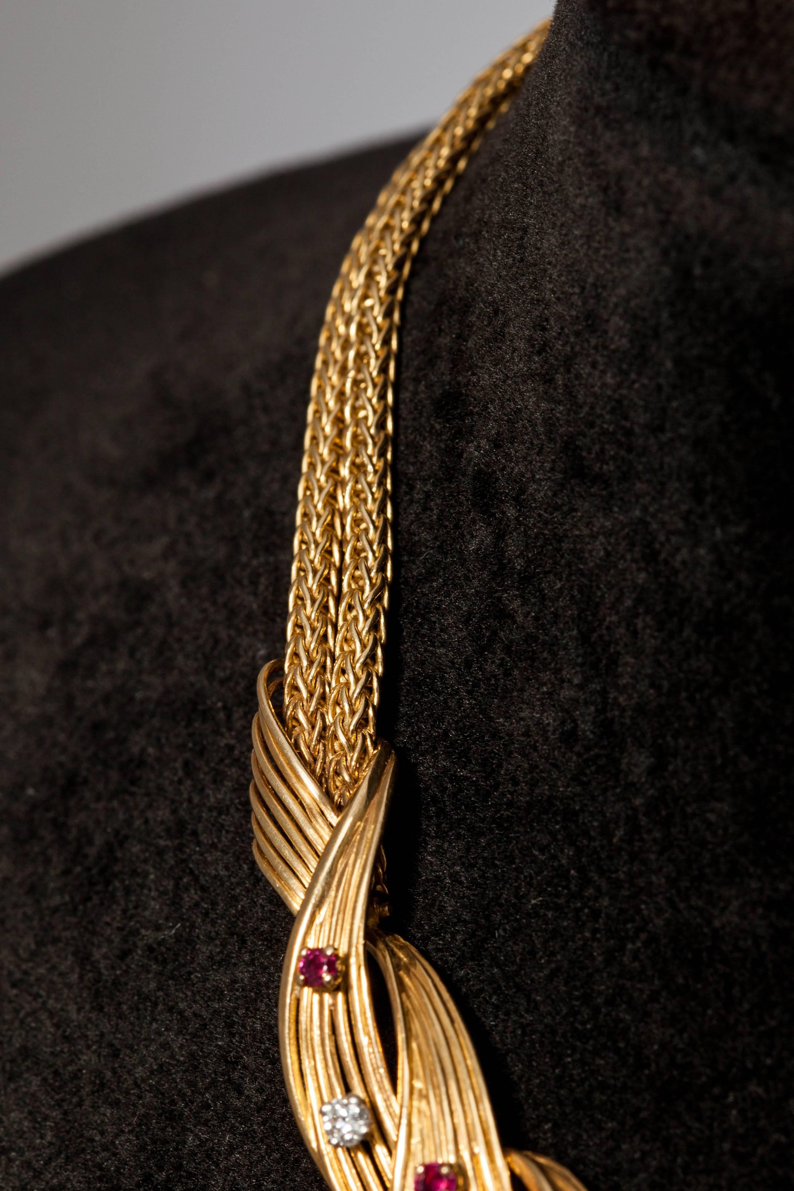 Mellerio Parure rétro chic en or et diamants avec rubis Excellent état - En vente à New York, NY