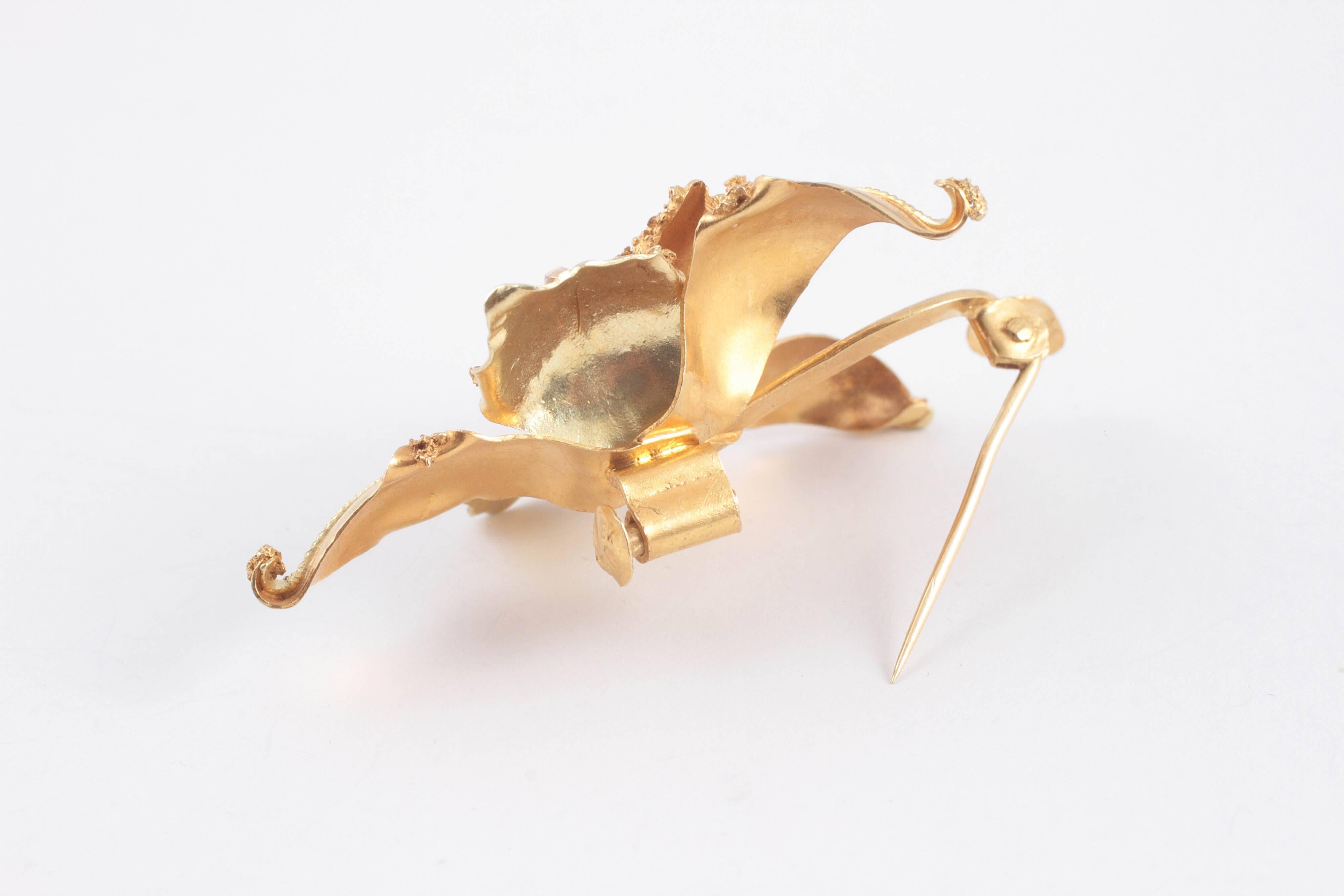 Pearl Gold Orchid Shaped Brooch 1