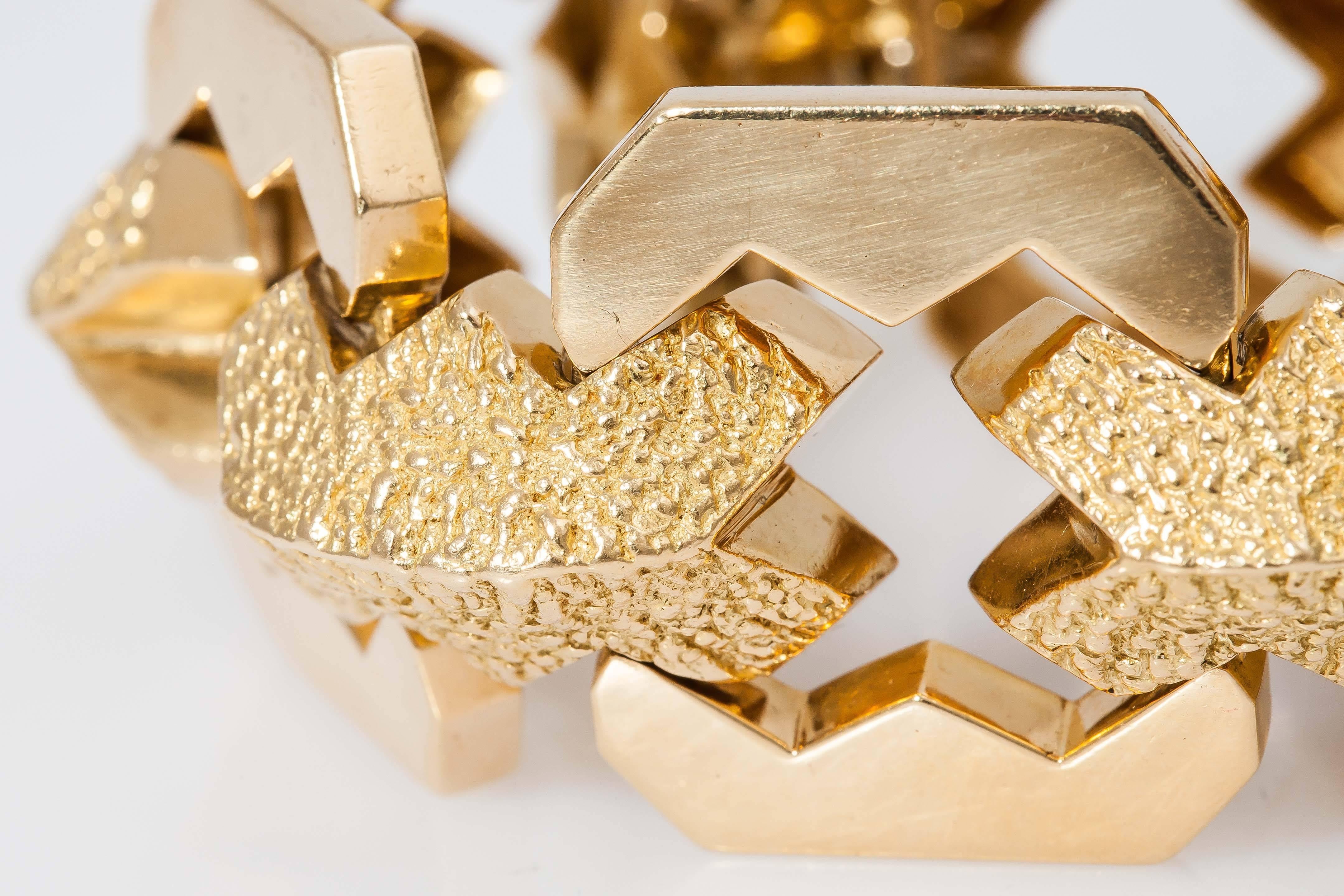 Women's or Men's Tiffany & Co. Stunning Yellow Gold Bracelet 