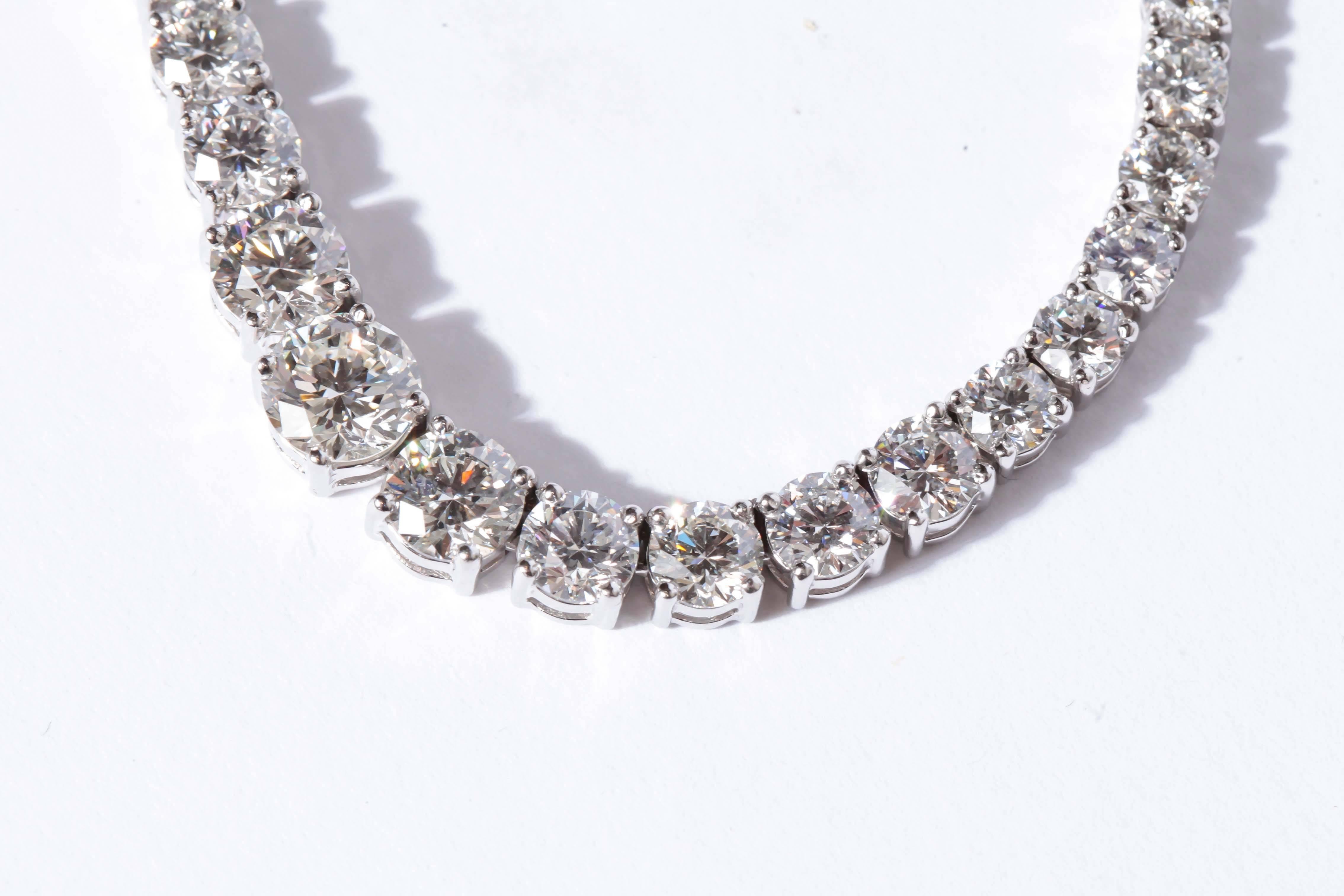 Diamond Platinum Riviere Necklace In Good Condition In Nashville, TN