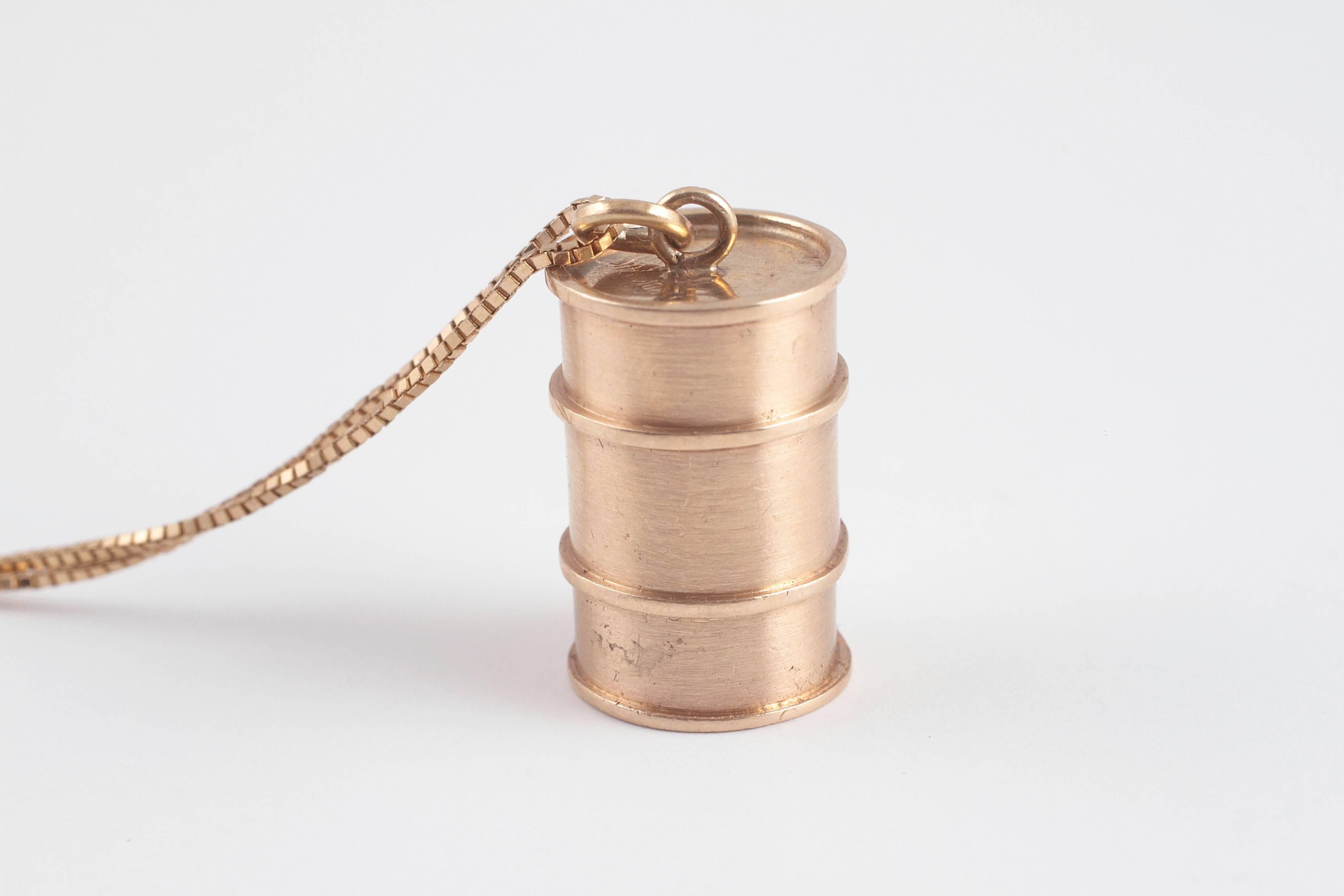 Yellow Gold Barrel of Oil Pendant with Chain 1