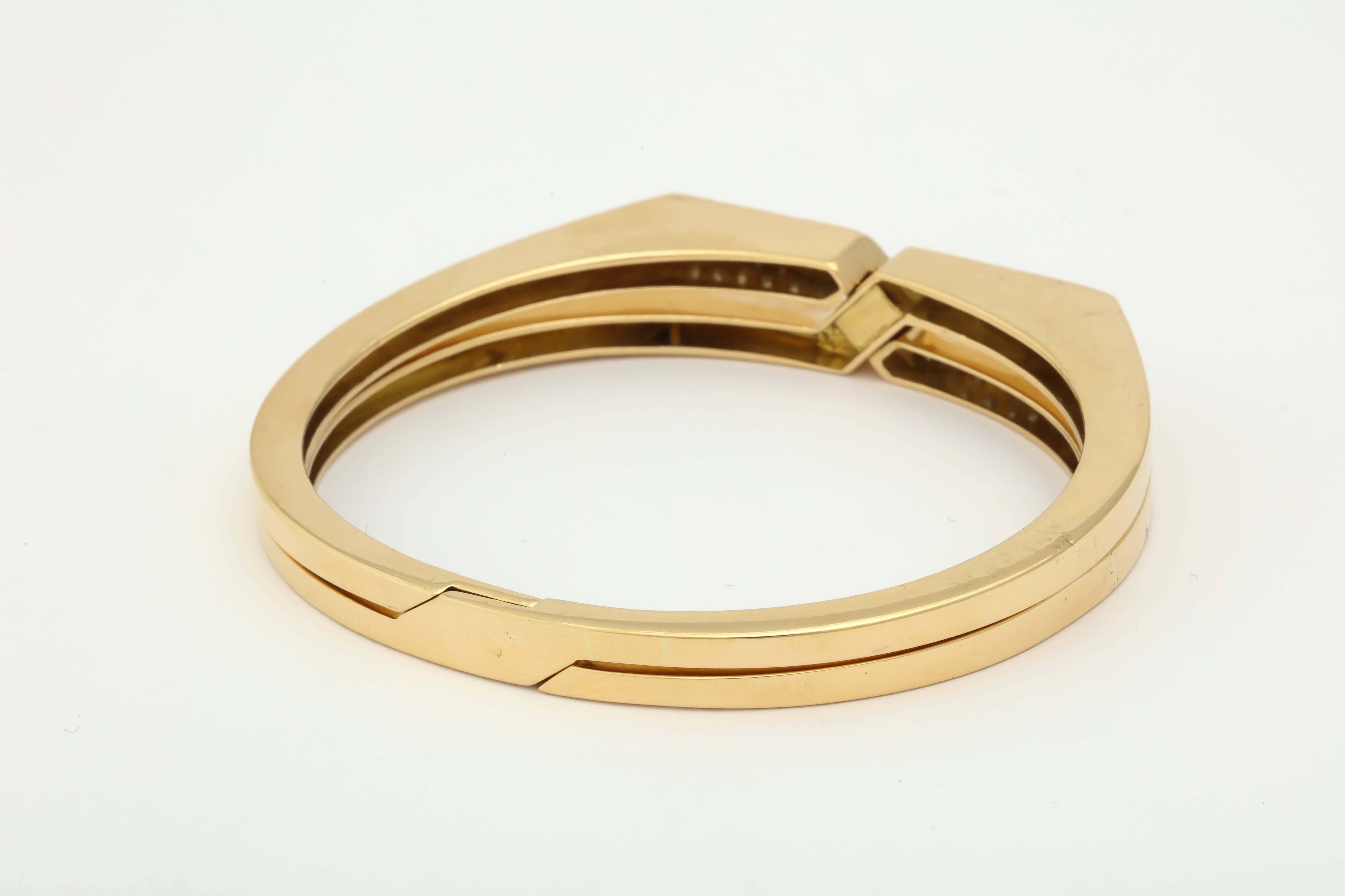 1970s Van Cleef & Arpels Diamond Gold Handcuff Slip-On Bangle Bracelets 1