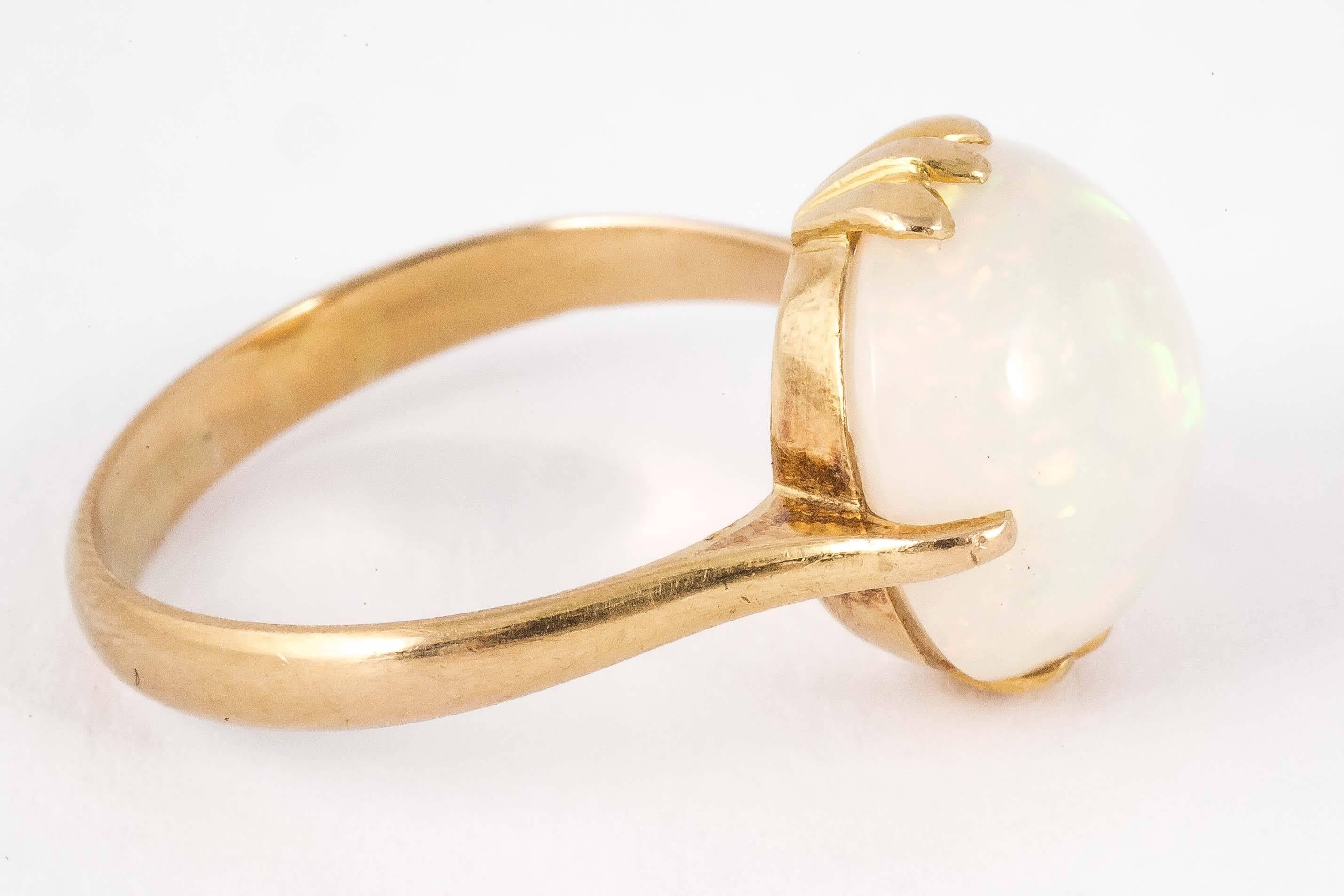 Cabochon Opal Gold Ring im Angebot 1