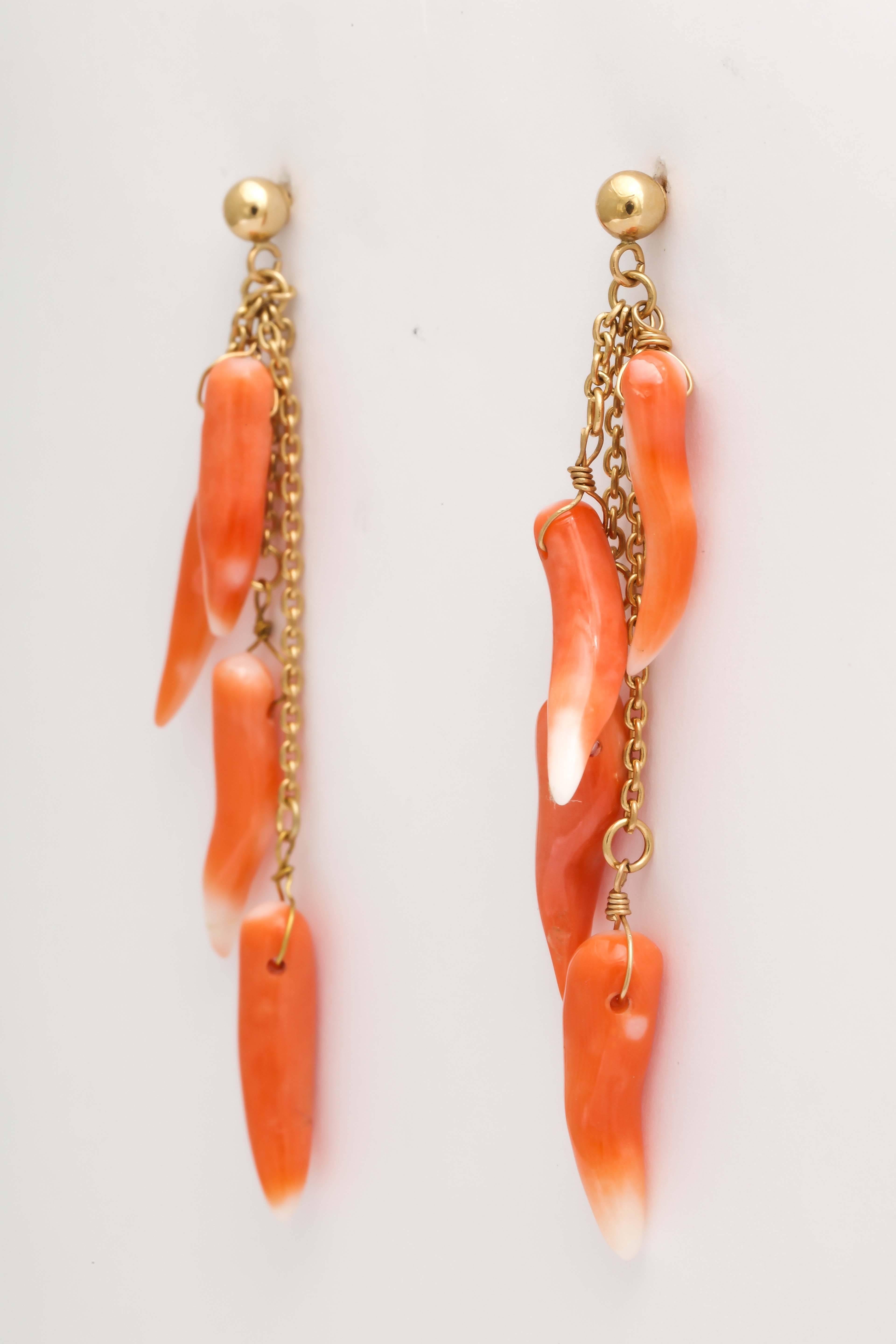 Natural Coral and Gold Dangle Earrings In New Condition For Sale In TRYON, NC