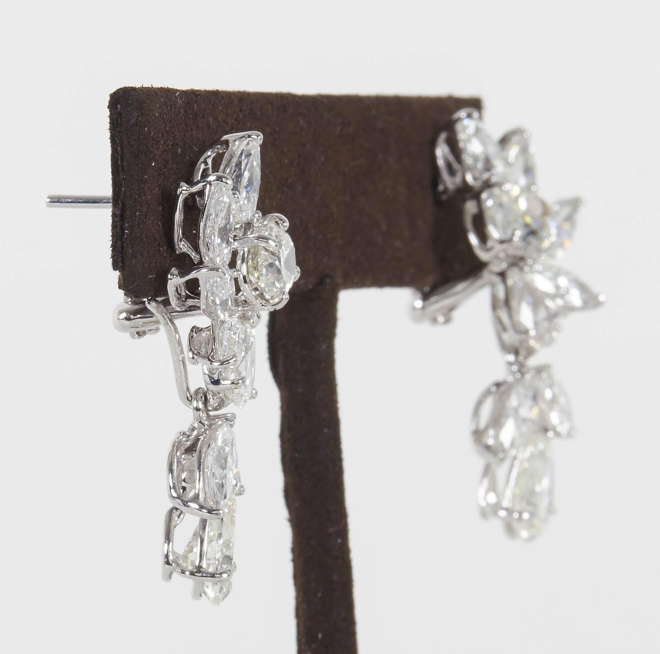 Elegant Diamond Platinum Cluster Earrings with Removable Drops In Excellent Condition In New York, NY