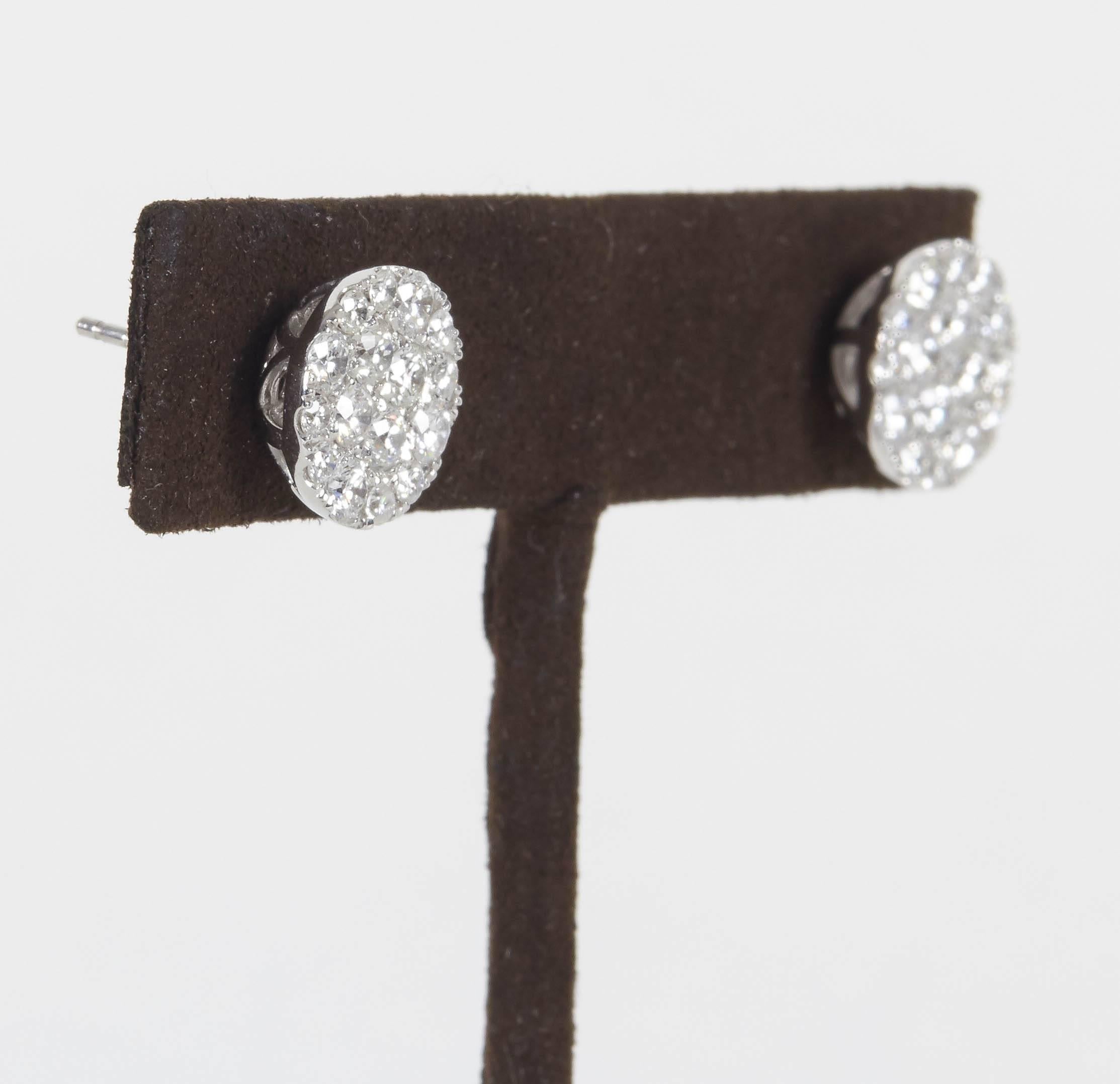 Diamond Cluster Stud Earrings In New Condition In New York, NY