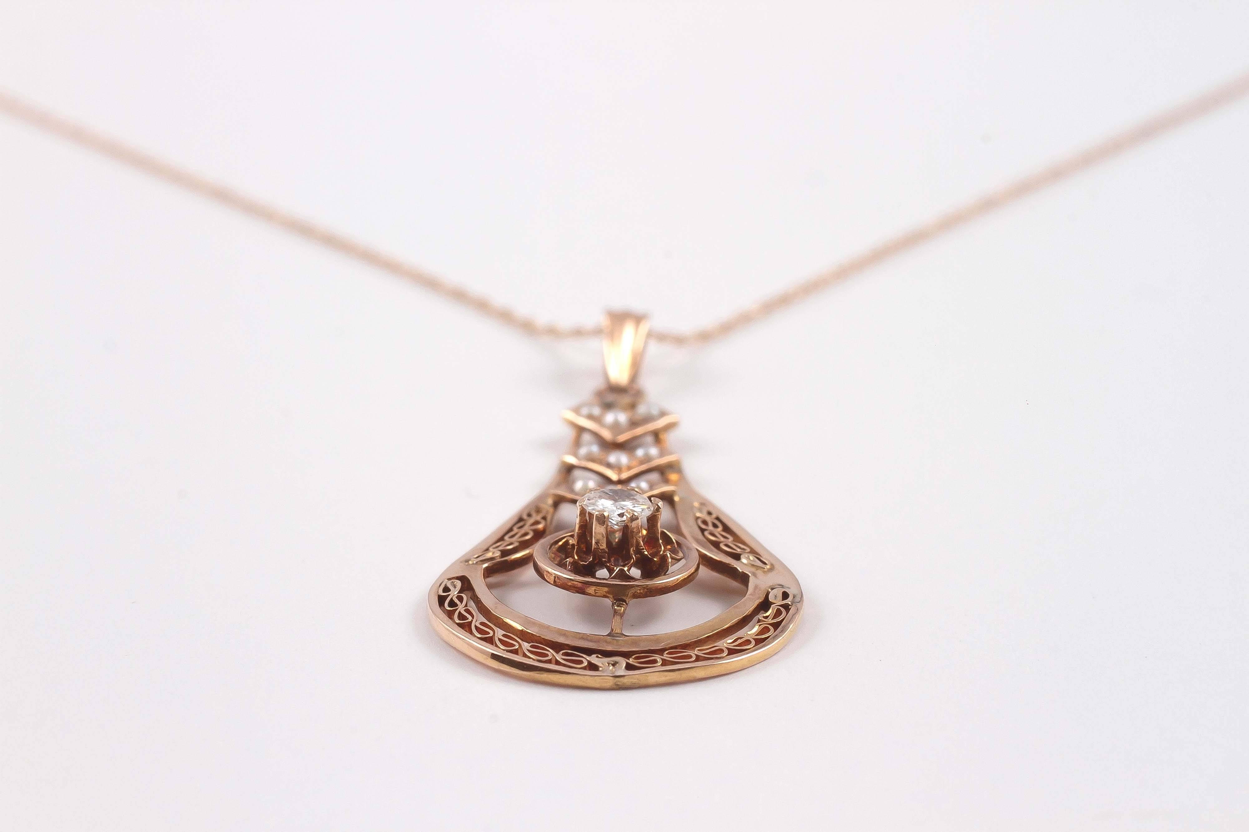 Art Nouveau Pearl Gold Lavalier Pendant and Chain