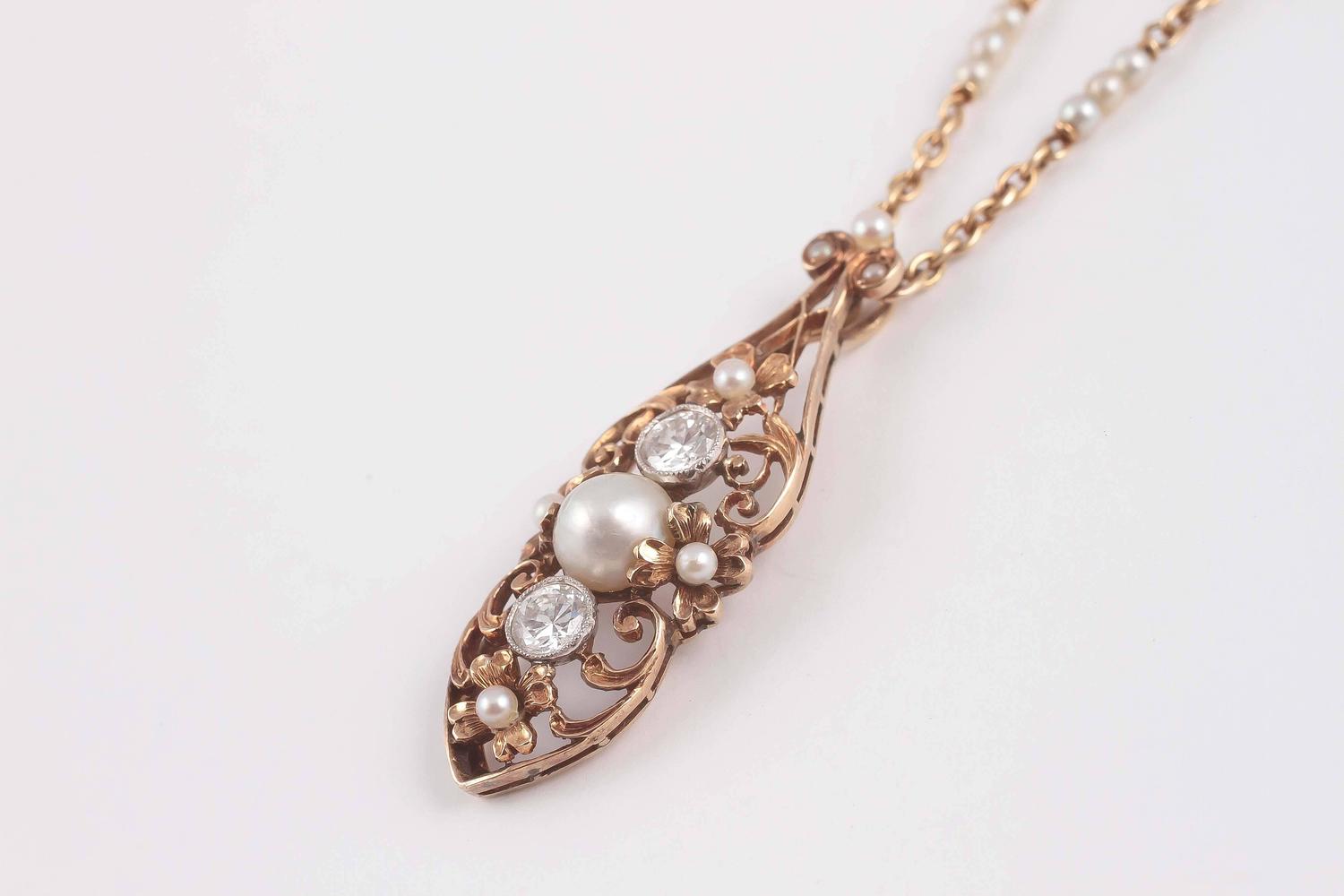 Natural Saltwater Pearl Diamond Gold Necklace For Sale at 1stdibs