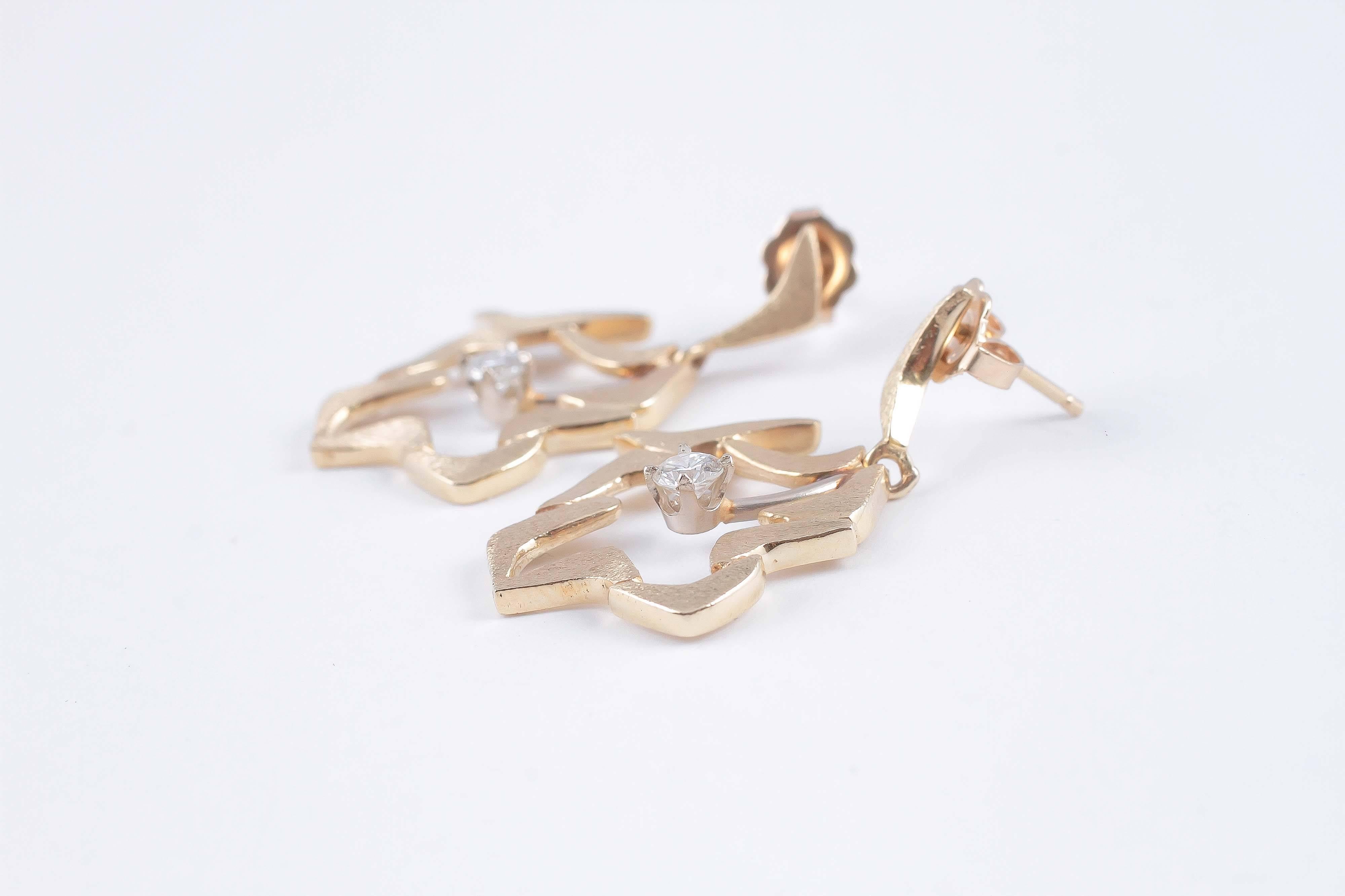 Matte Finish Diamond Gold Earrings 3