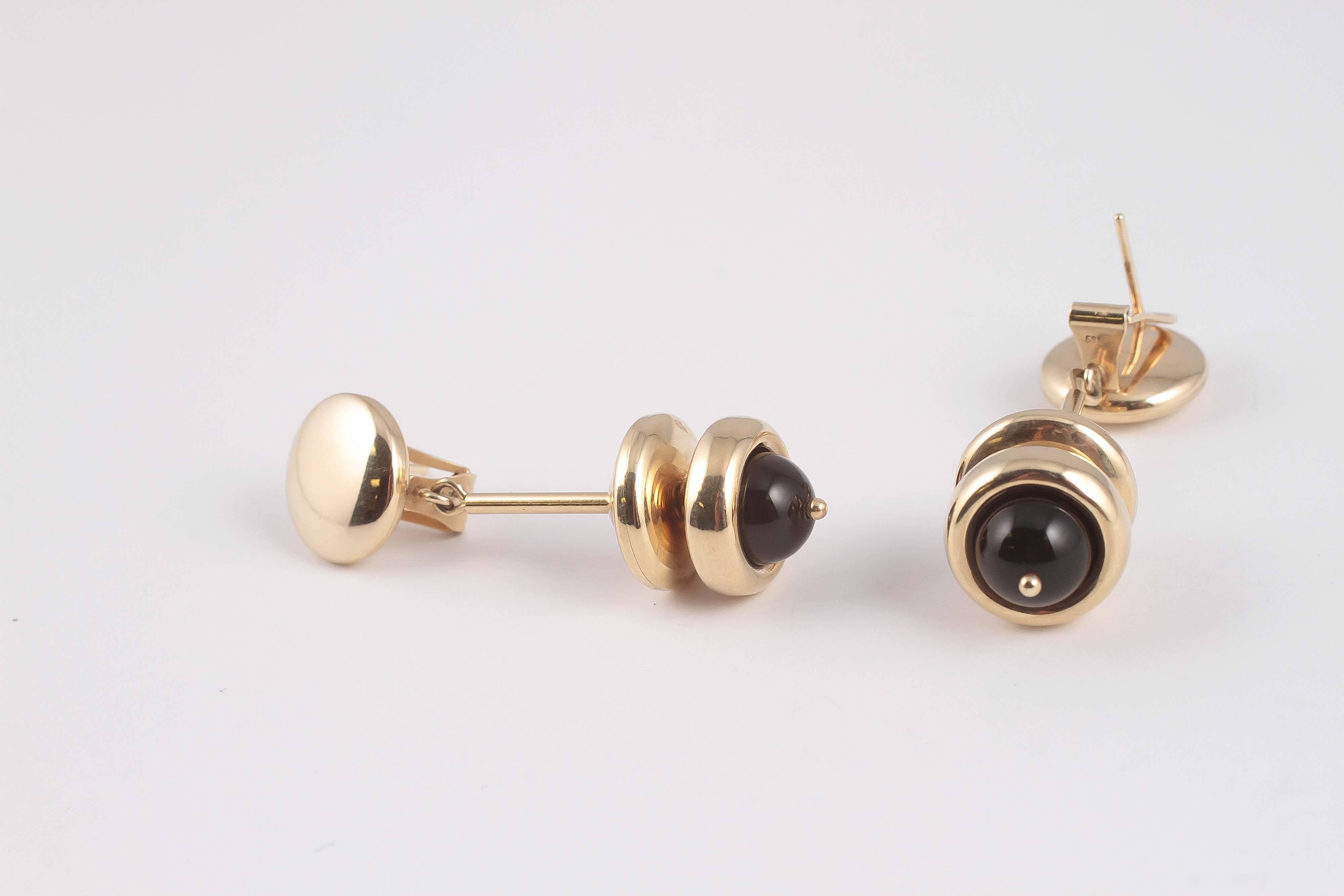 1980s Black Onyx Gold Earrings 2