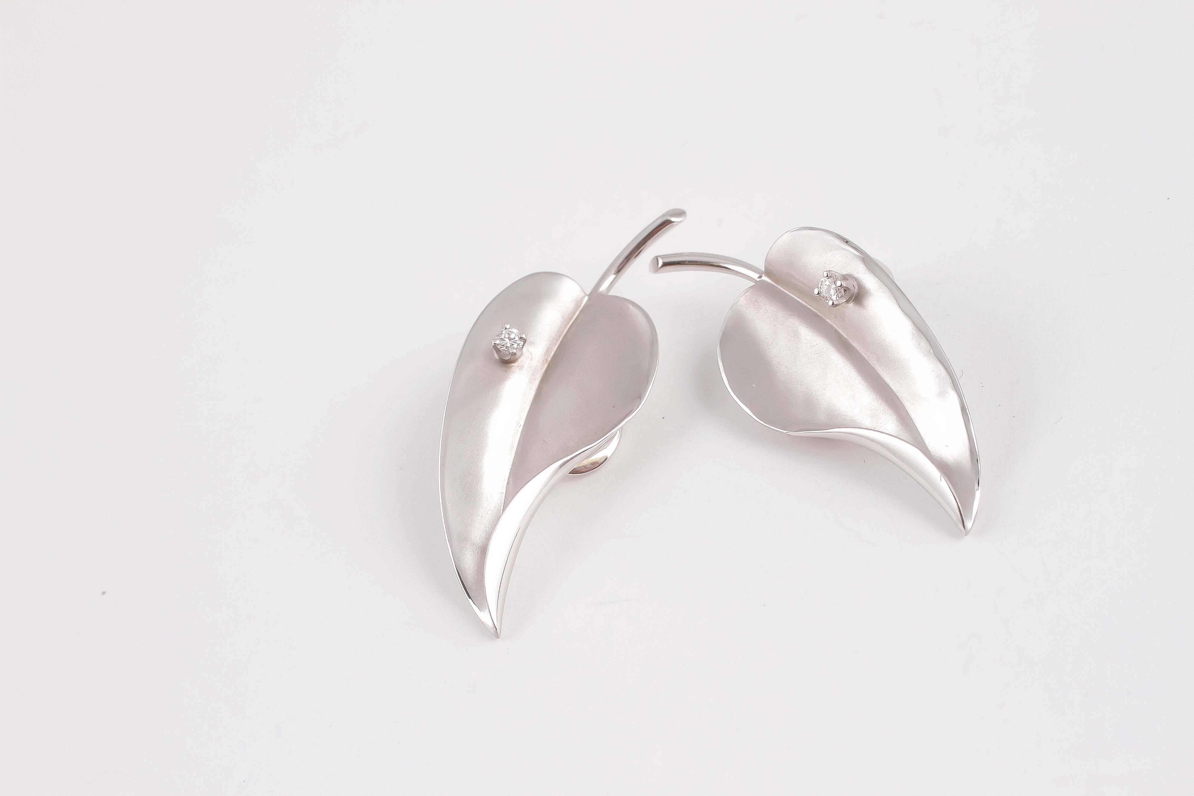 Diamond Gold Leaf Clip Earrings 3