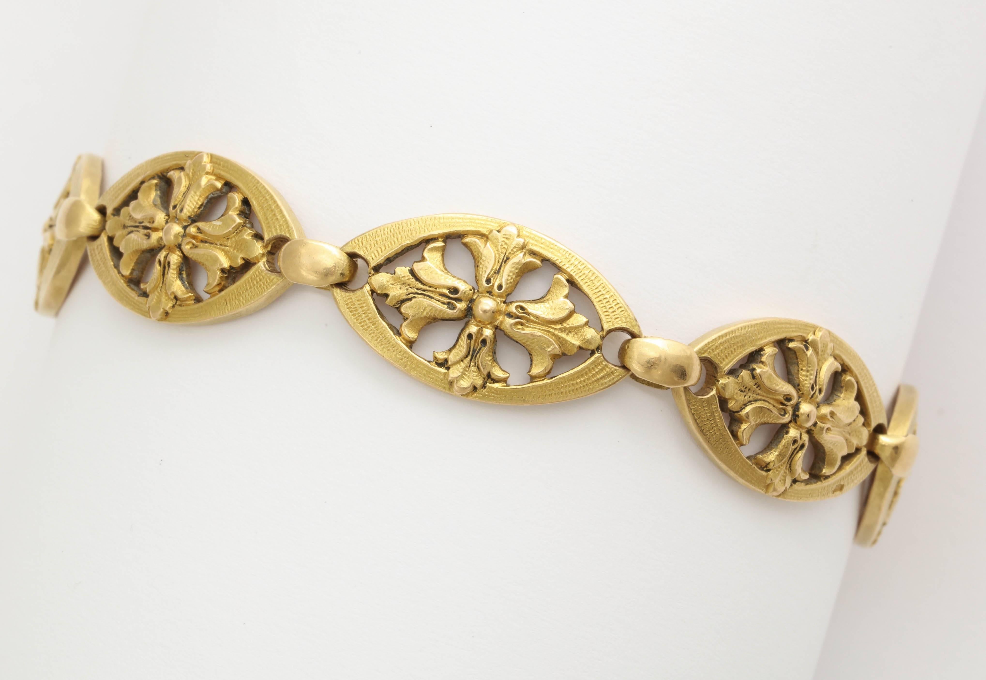 French Art Nouveau Gold Bracelet  For Sale 3