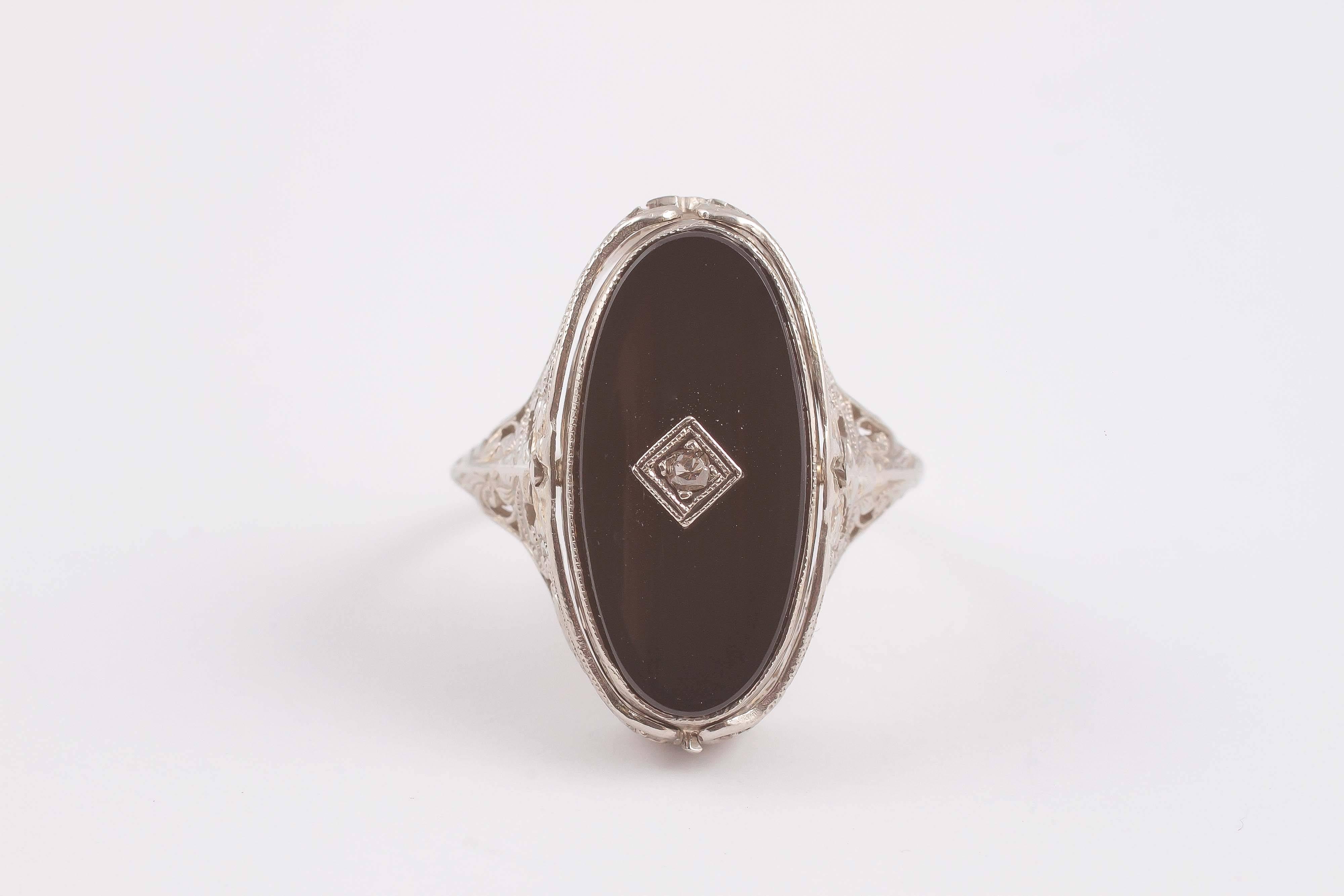 Cameo Onyx Diamond Gold Flip Ring 2